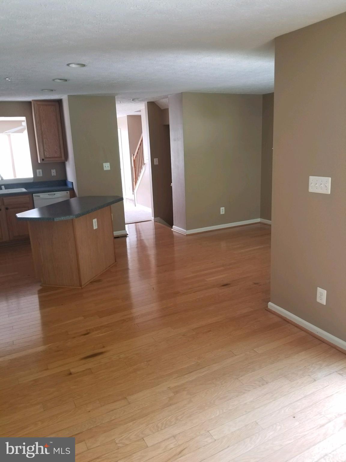 HOLLY WOODS - Residential Lease