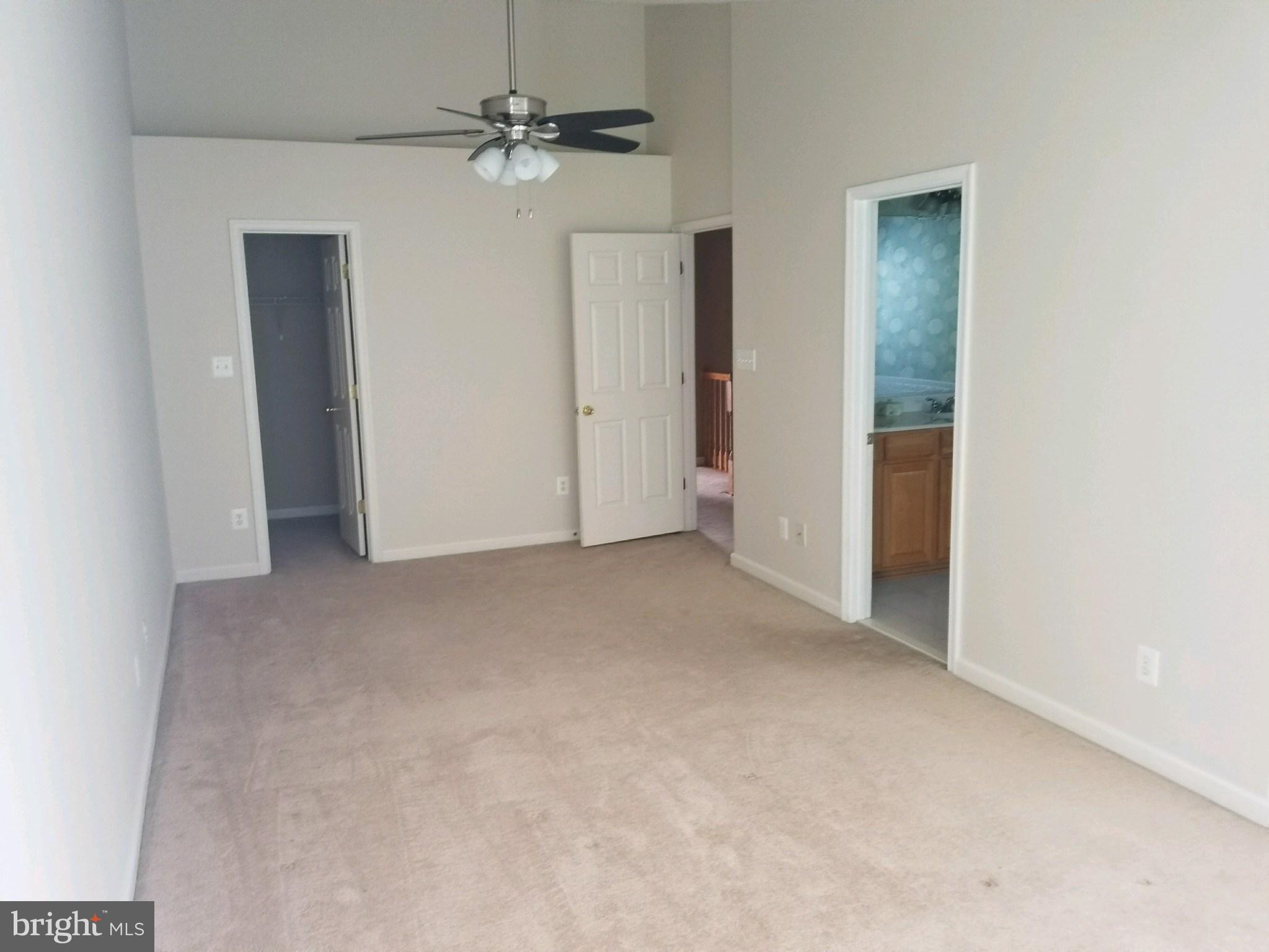 HOLLY WOODS - Residential Lease