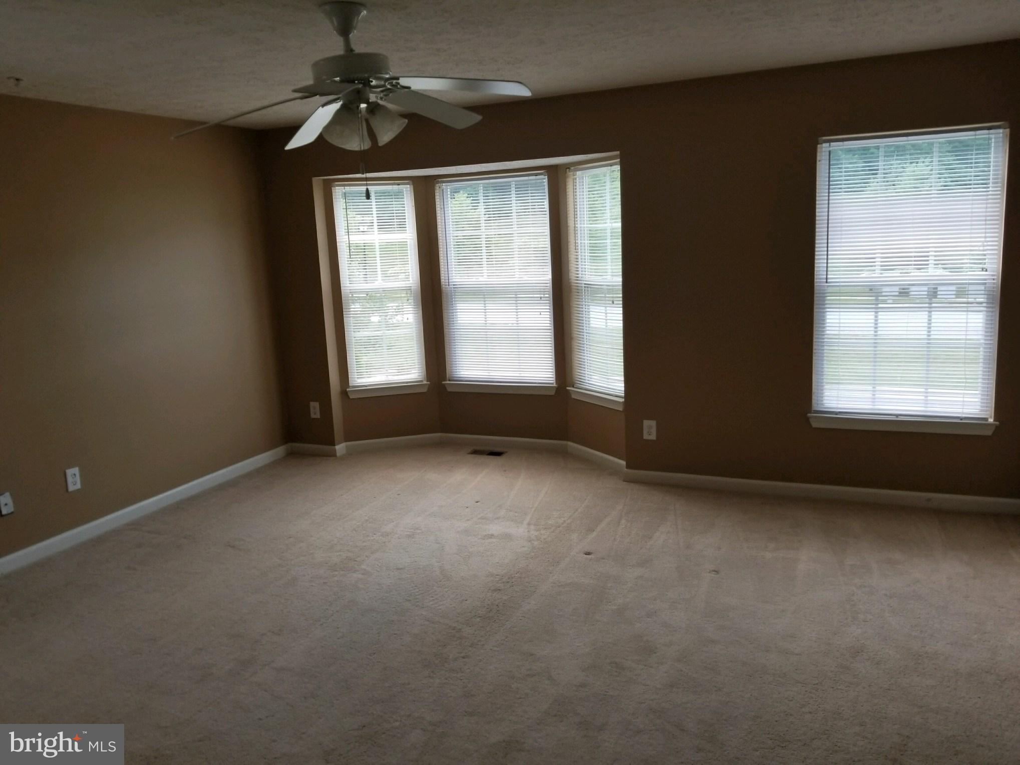 HOLLY WOODS - Residential Lease