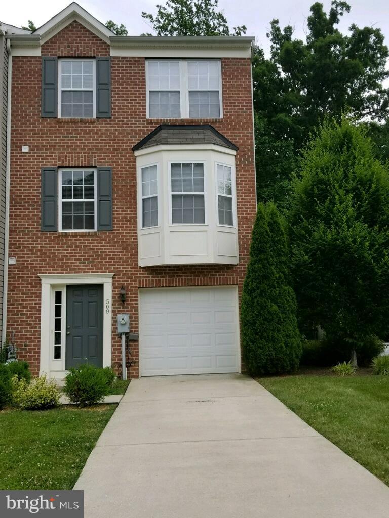 HOLLY WOODS - Residential Lease