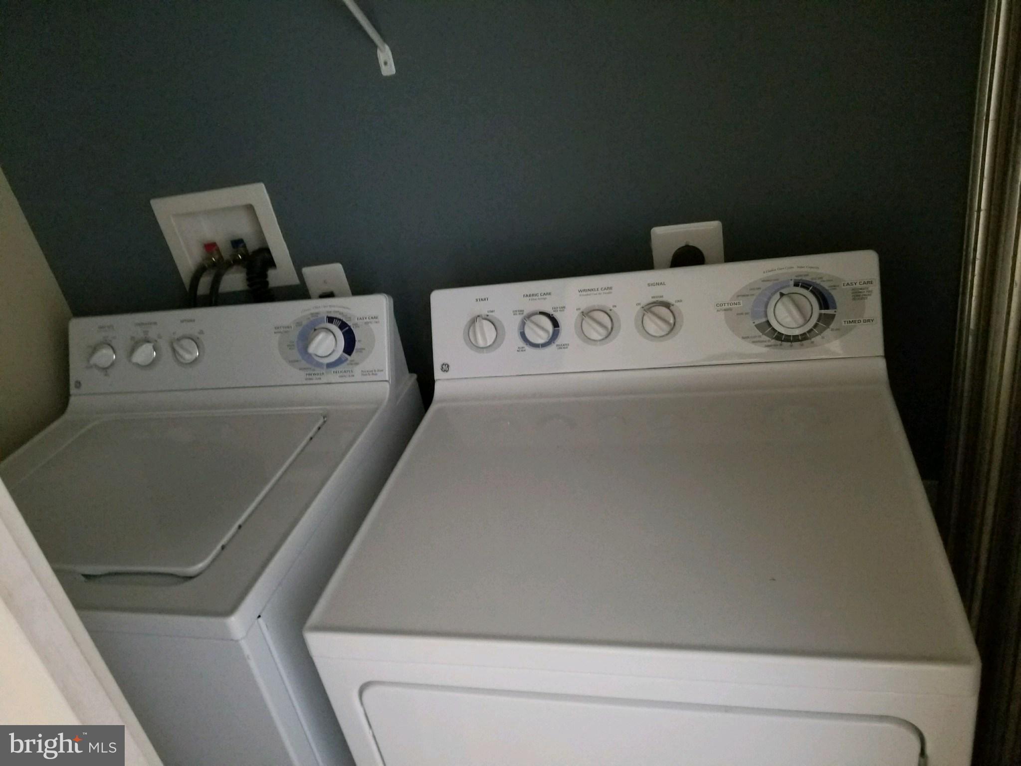 HOLLY WOODS - Residential Lease