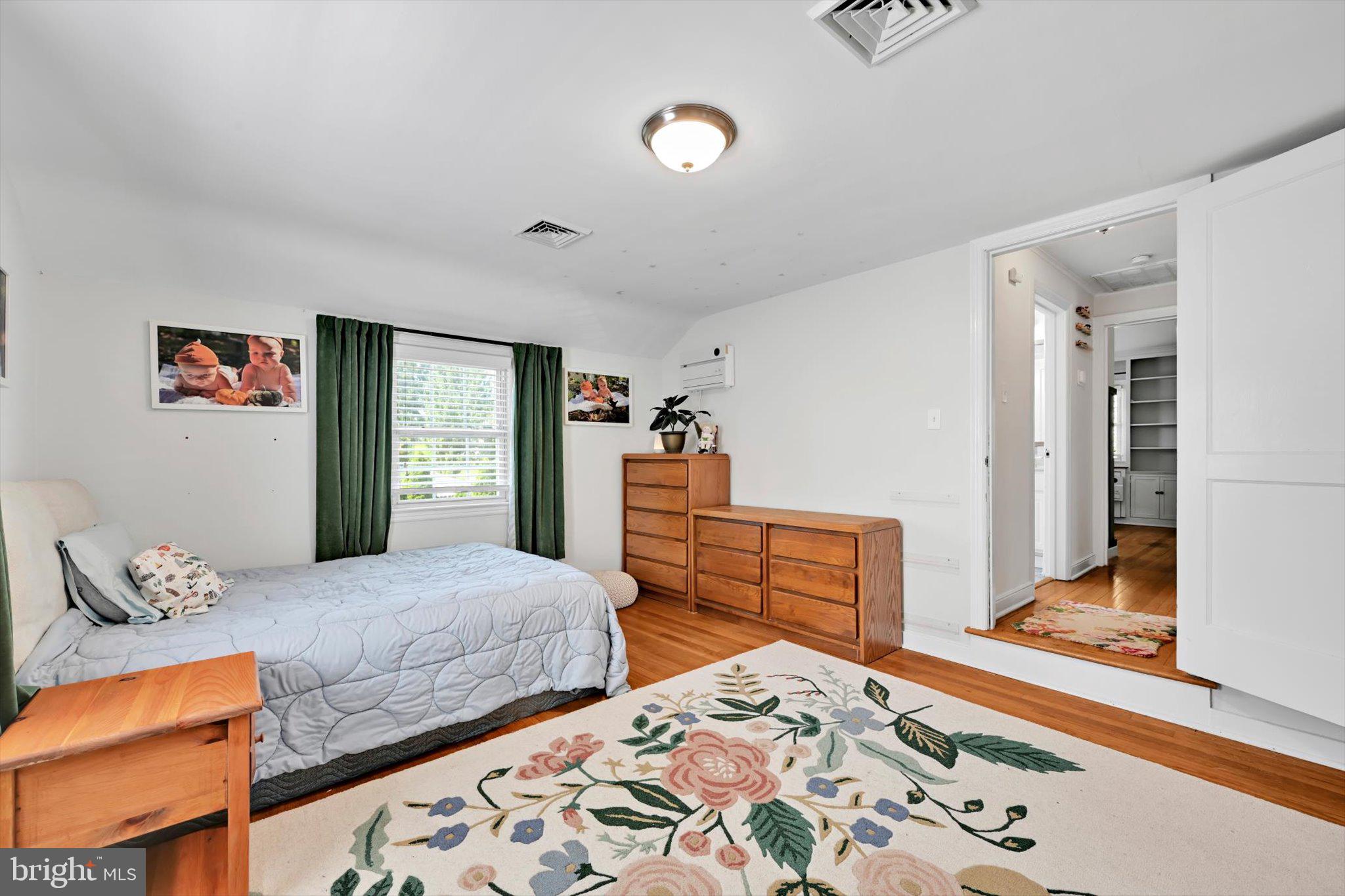 BEVERLY PARK - Residential