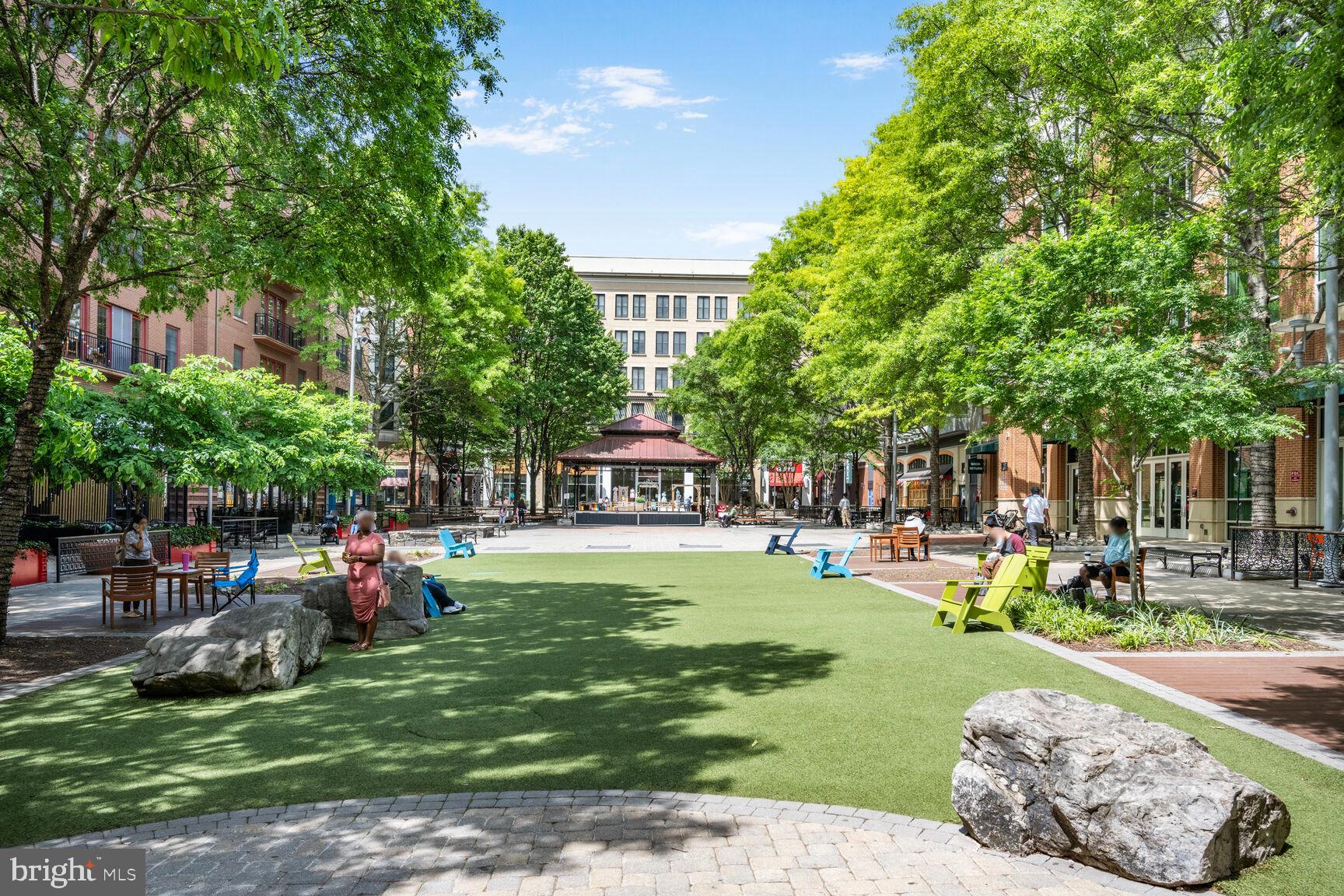 WEST END PARK - Residential Lease