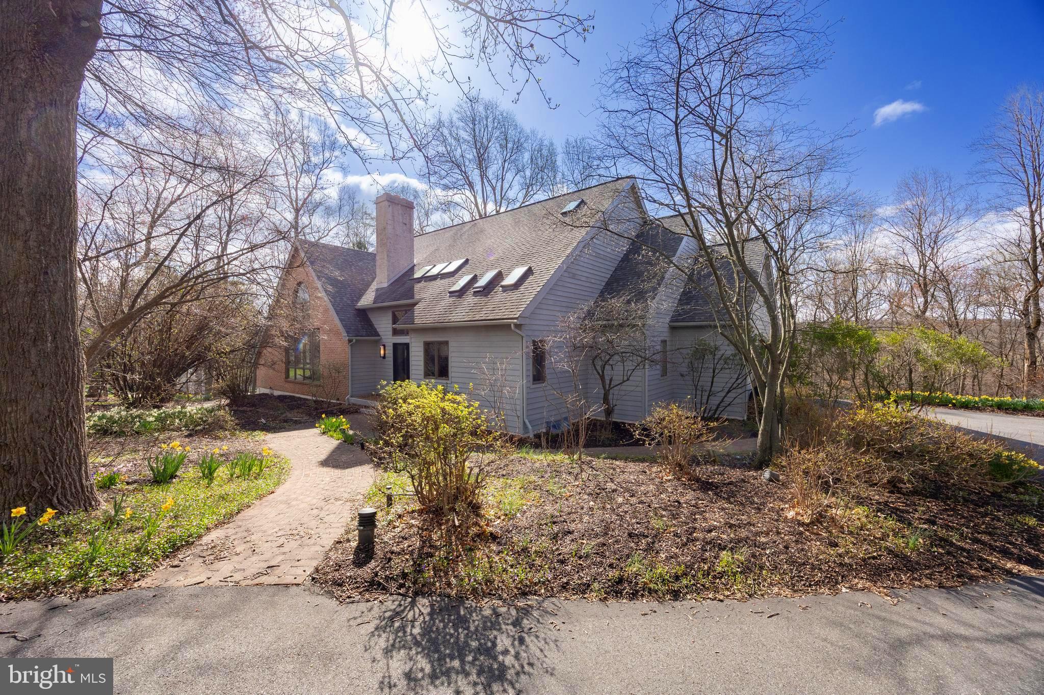 1814 ALYSSA LANE