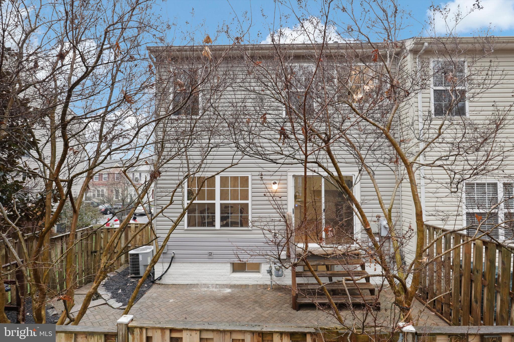 SHADOWBROOK - Residential