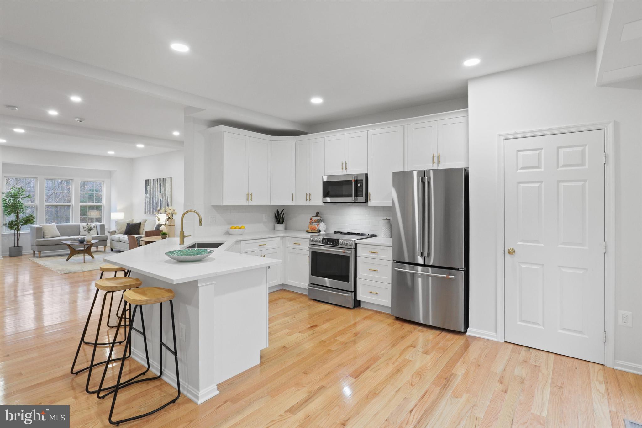 SHADOWBROOK - Residential