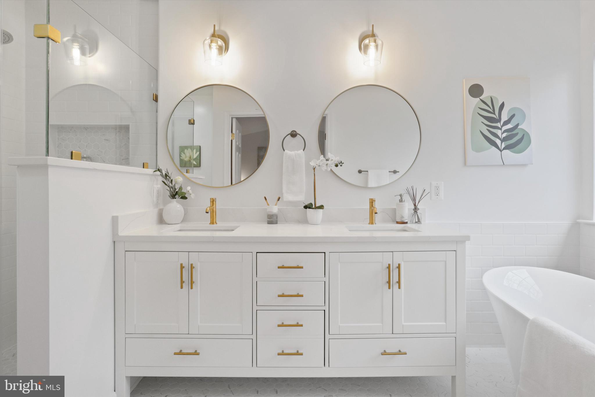 SHADOWBROOK - Residential