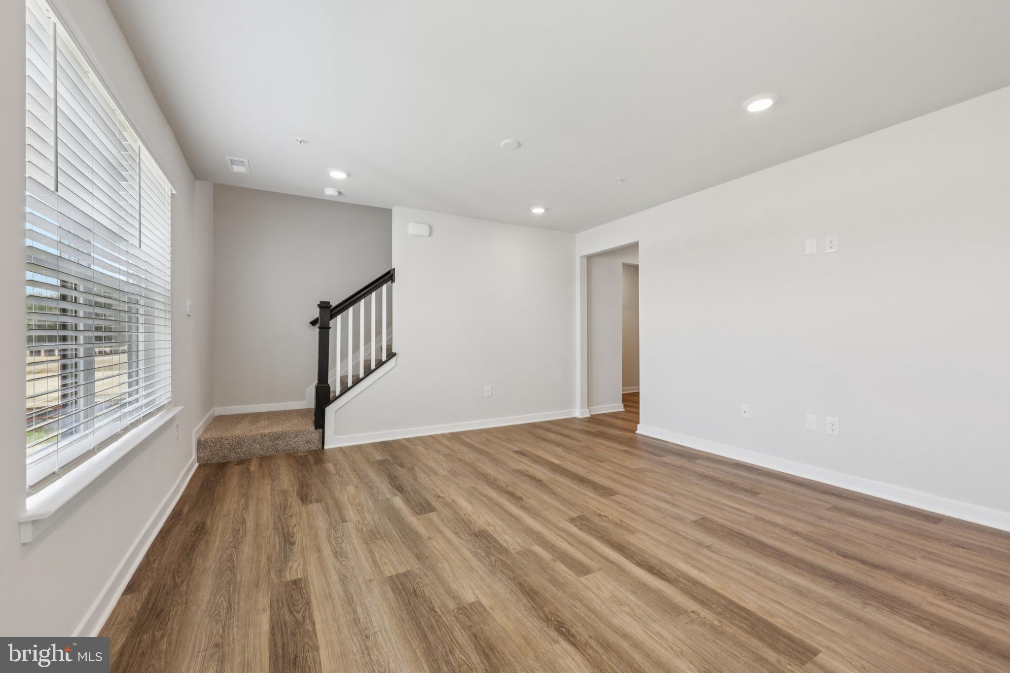 PINEGROVE - Residential