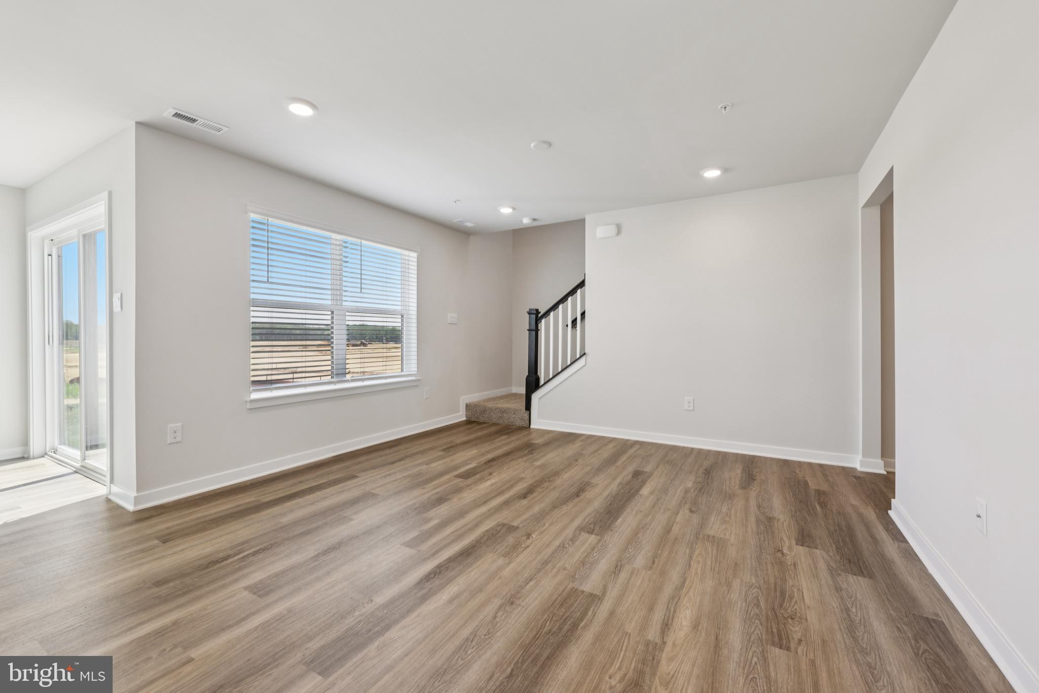 PINEGROVE - Residential