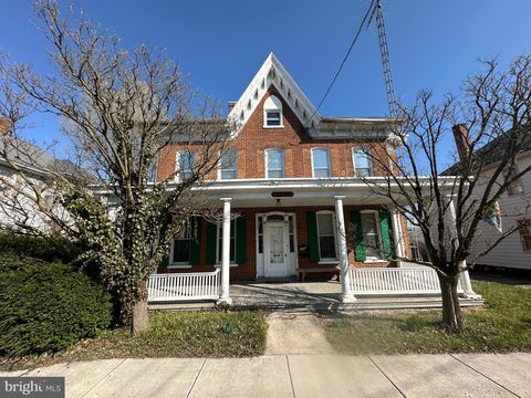 Multifamily For Sale - 234 S Washington Street St<br/> GREENCASTLE, PA 17225