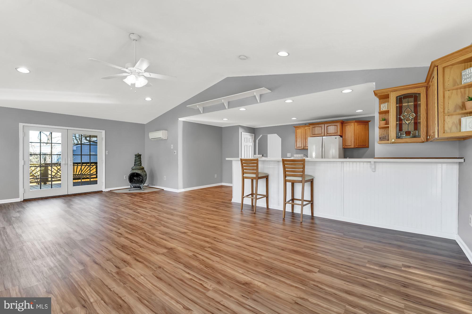 KINSLOUCH FARMS - Residential