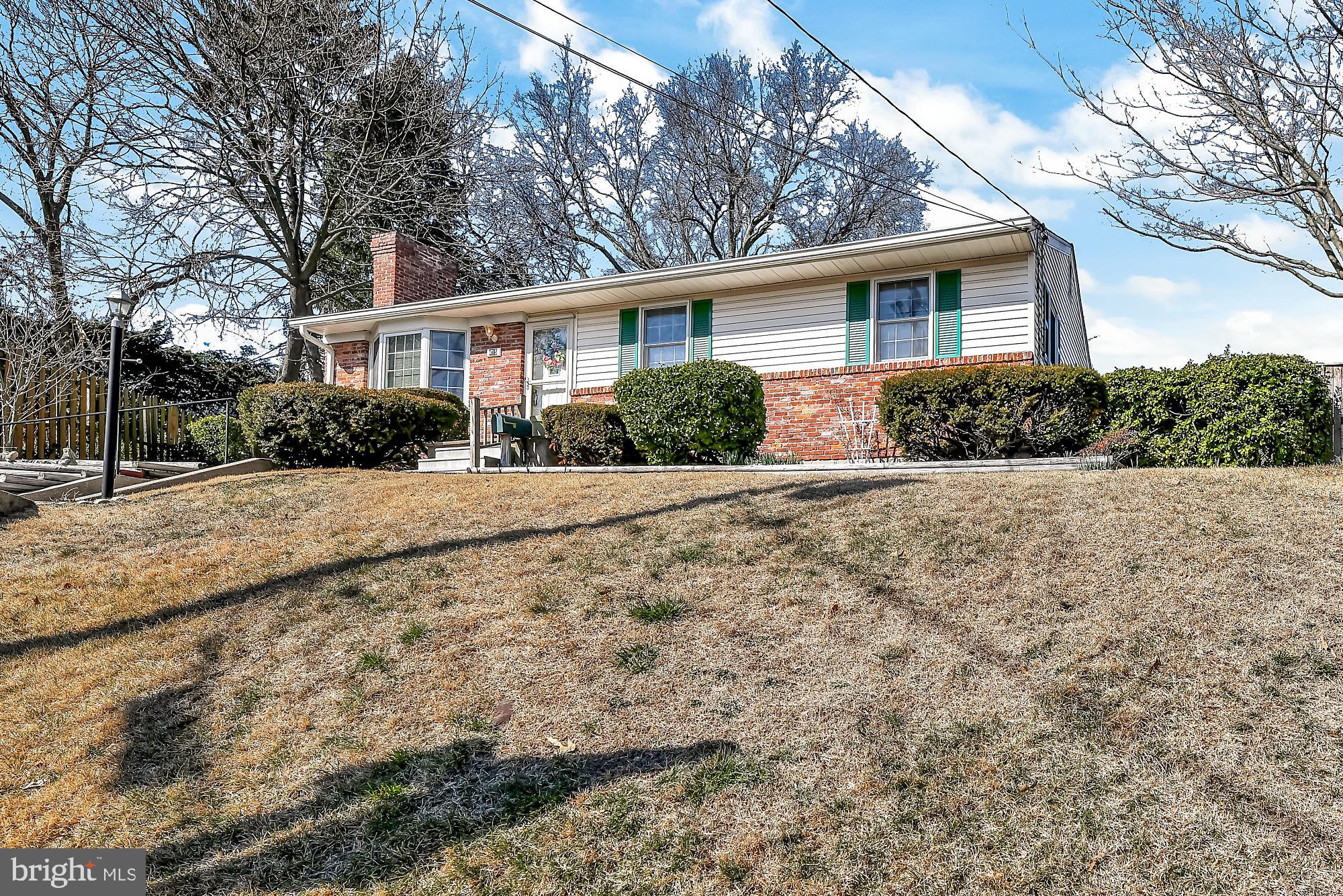 KINSLOUCH FARMS - Residential