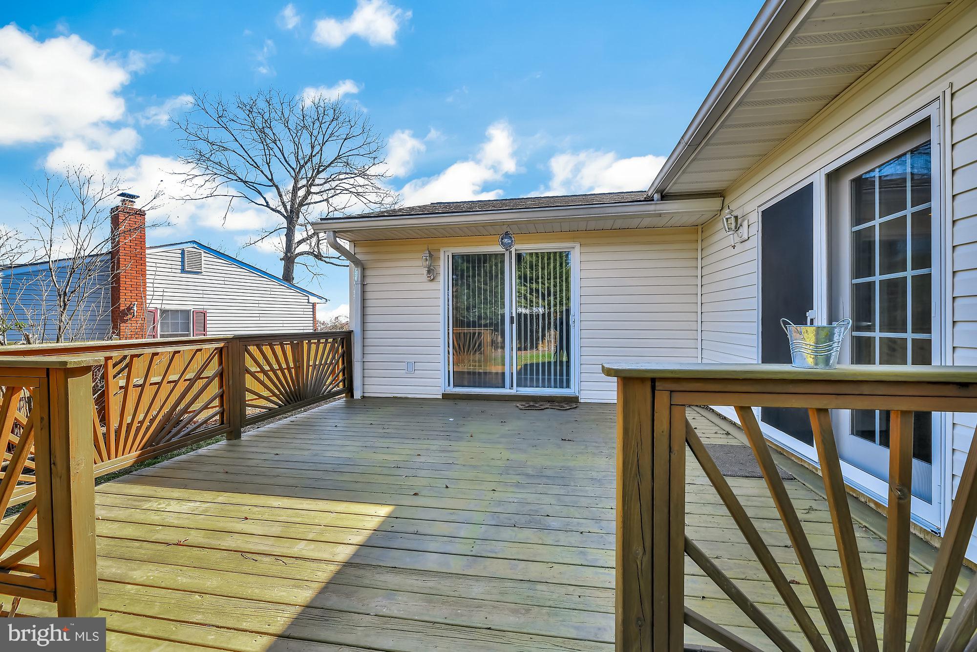 KINSLOUCH FARMS - Residential