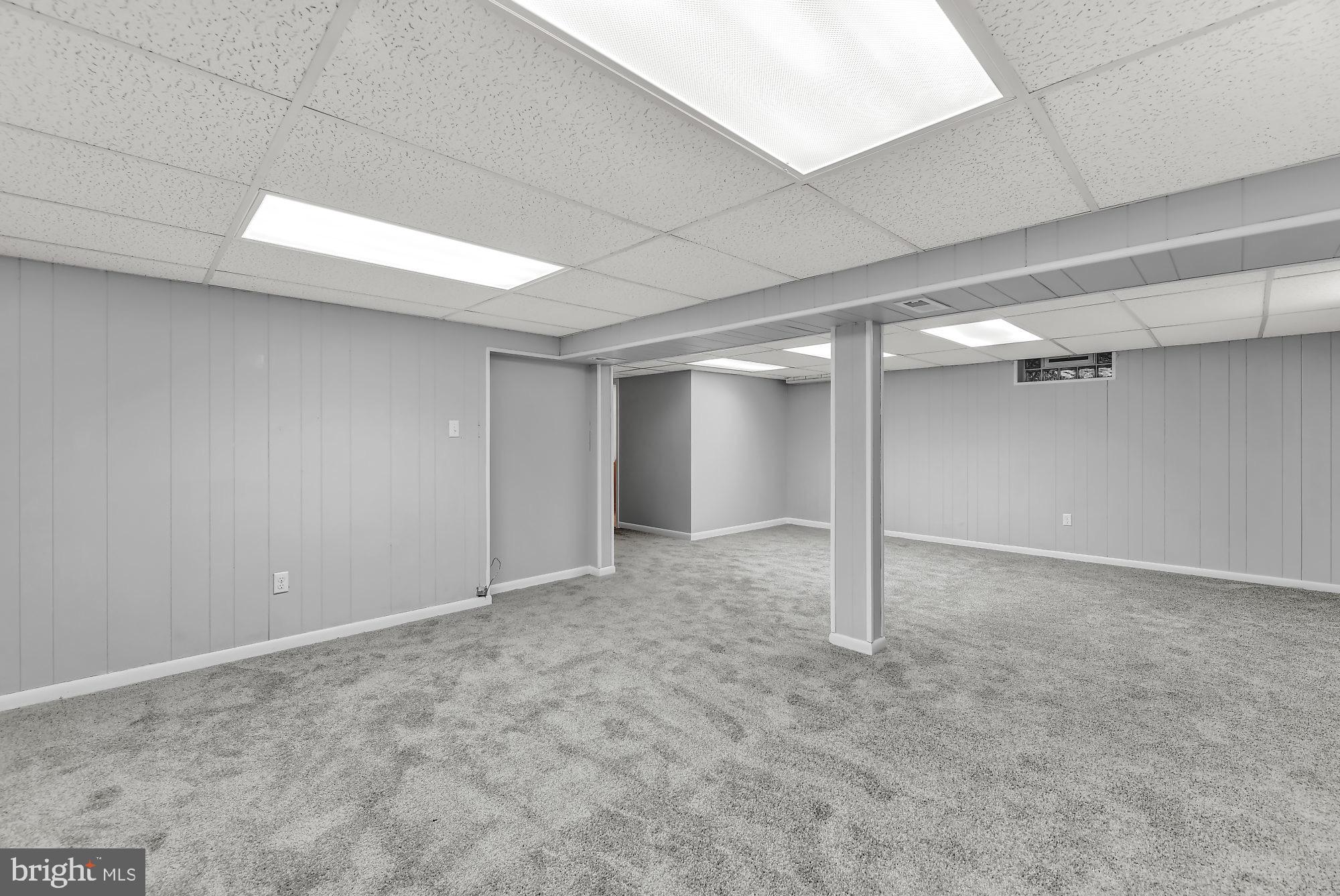 KINSLOUCH FARMS - Residential