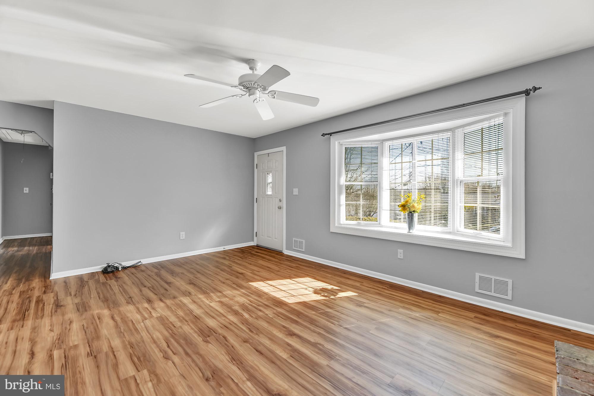 KINSLOUCH FARMS - Residential