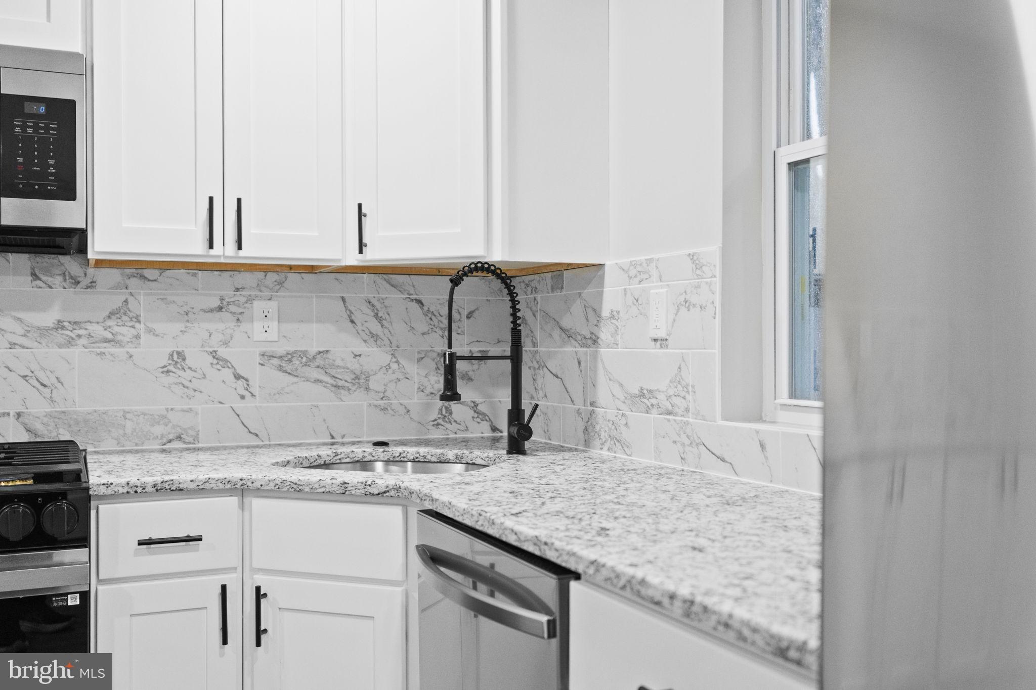 ROXBOROUGH - Residential