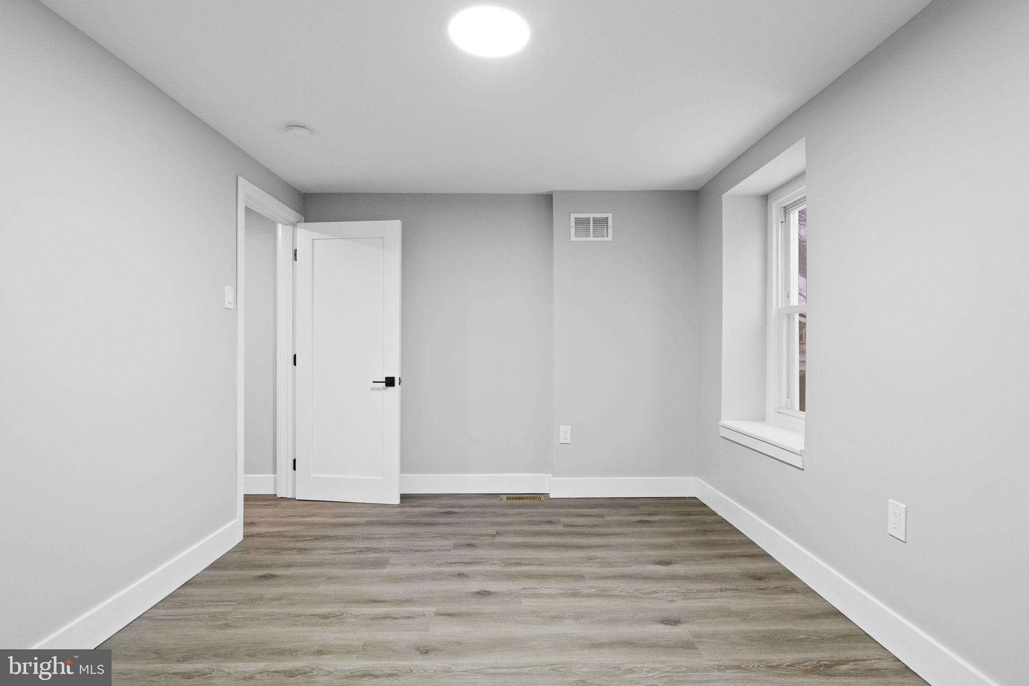 ROXBOROUGH - Residential