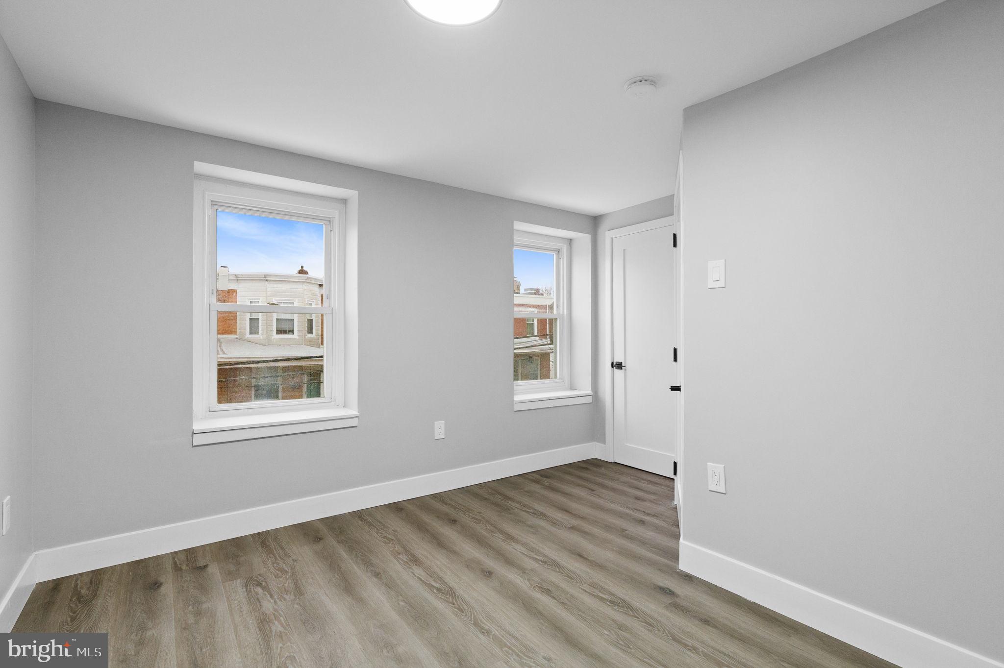 ROXBOROUGH - Residential