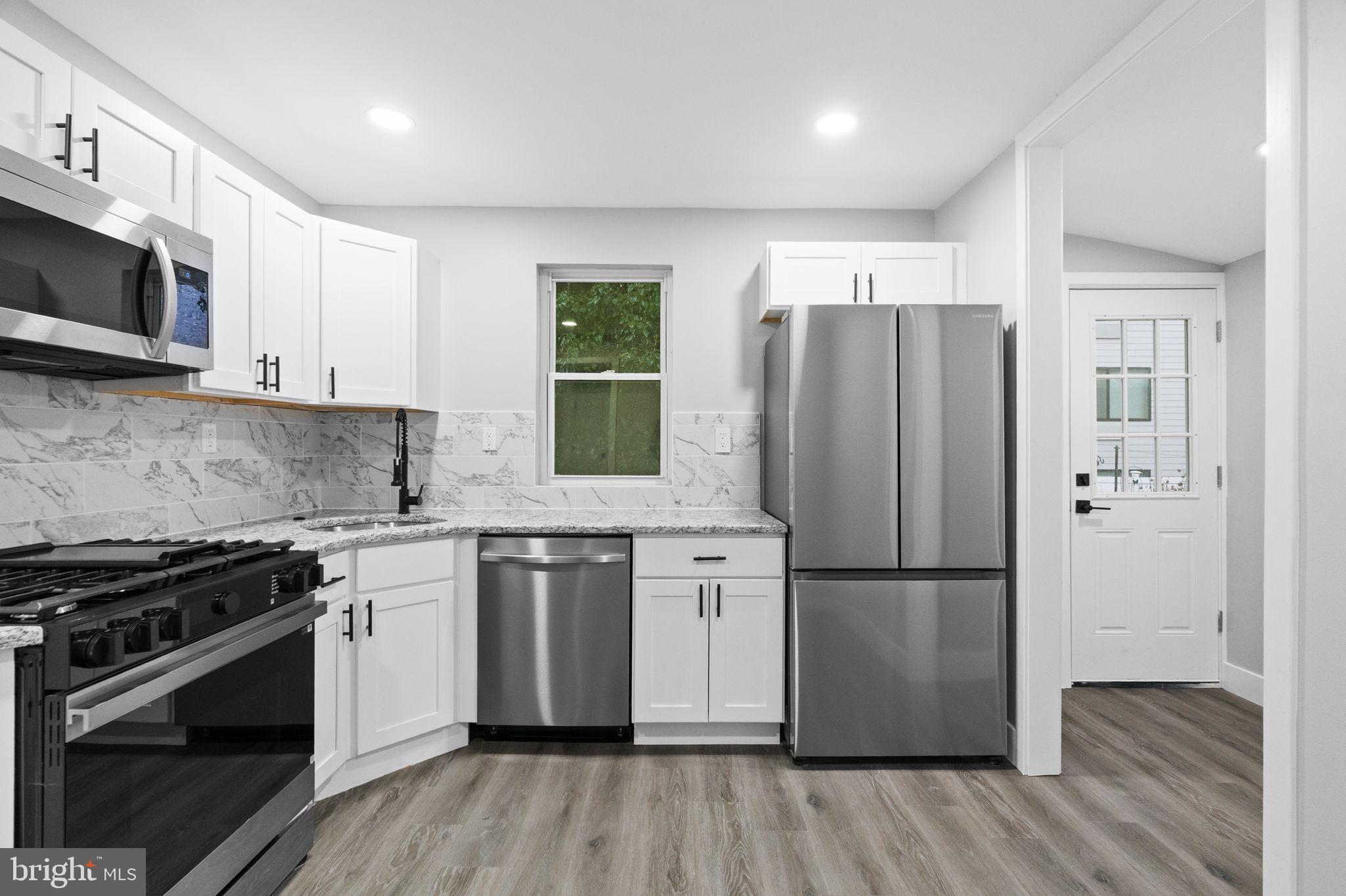 ROXBOROUGH - Residential