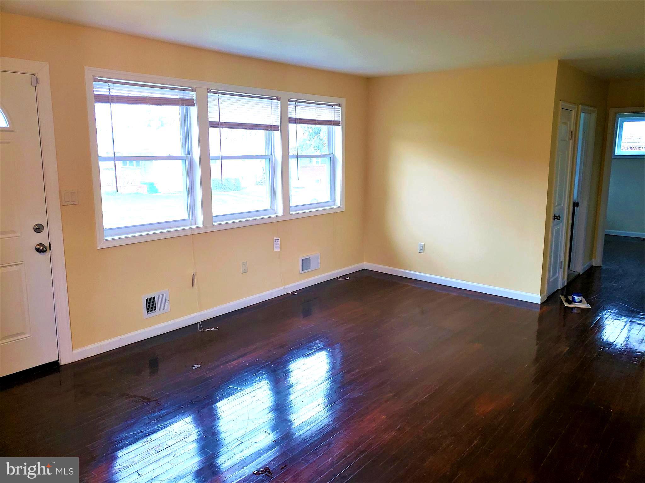 ROYAL ACRES - Residential