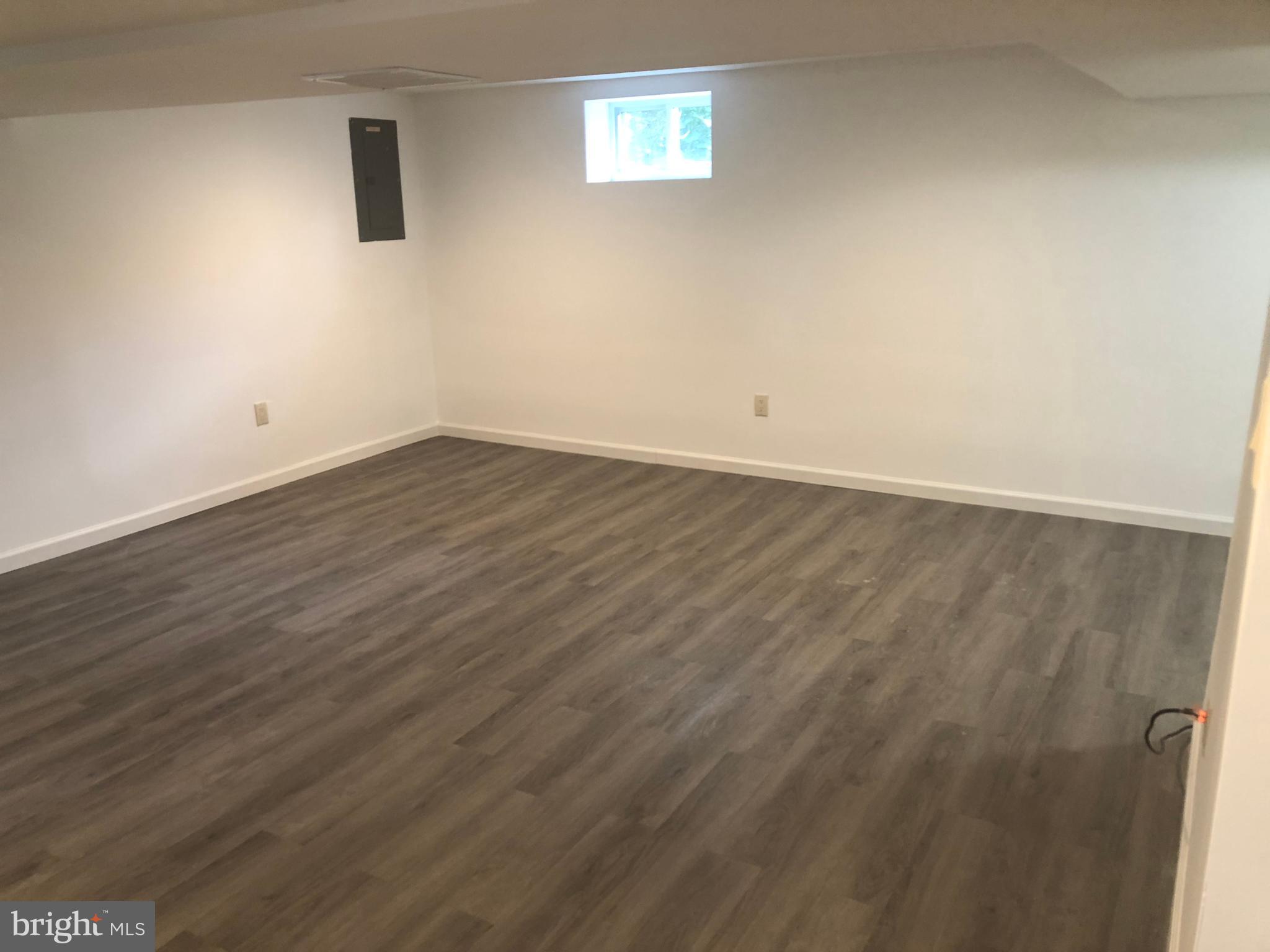 ROYAL ACRES - Residential