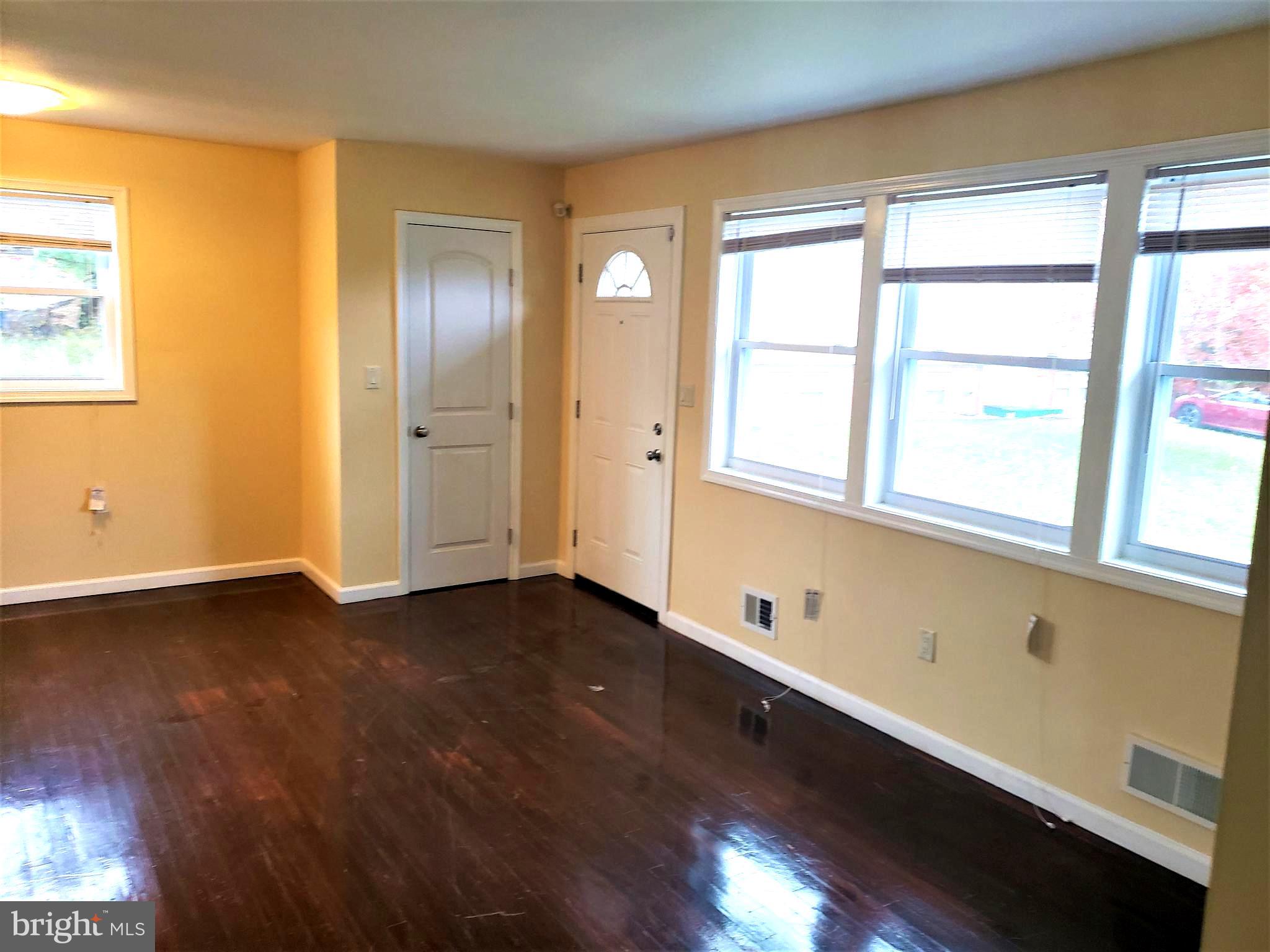 ROYAL ACRES - Residential