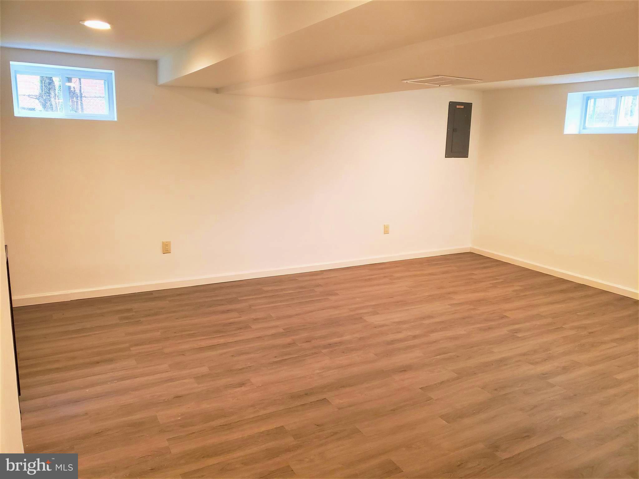 ROYAL ACRES - Residential