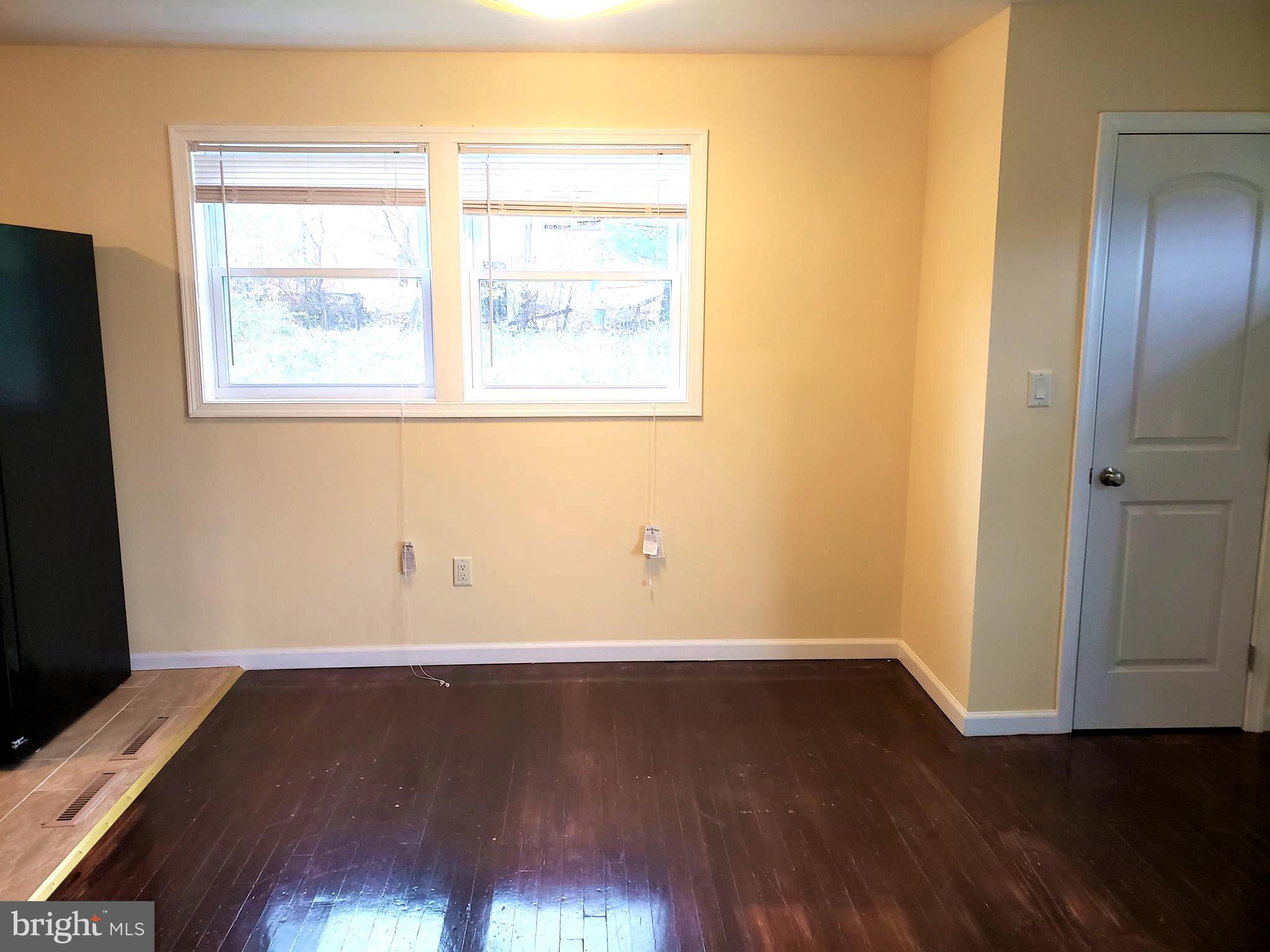 ROYAL ACRES - Residential