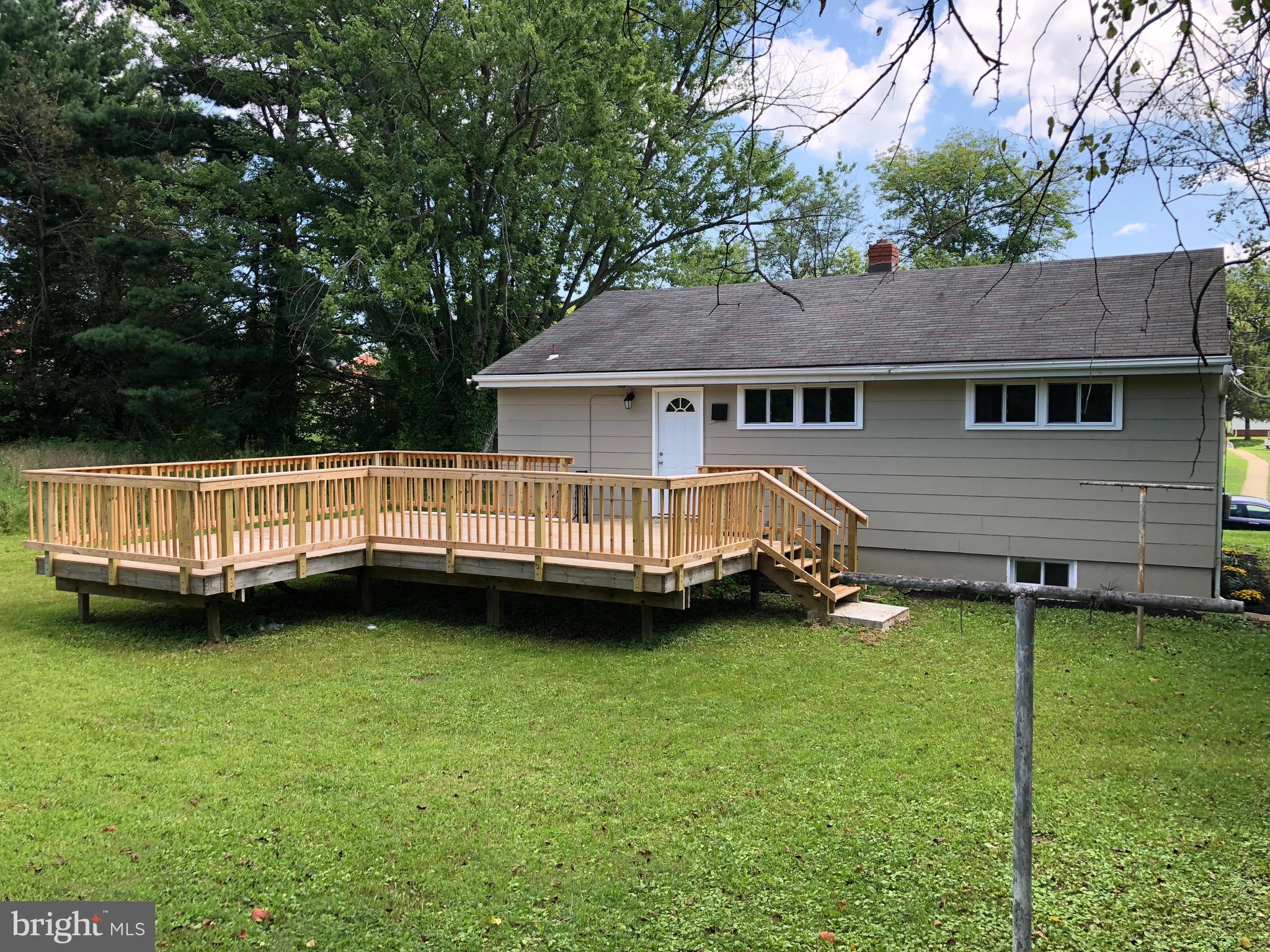 ROYAL ACRES - Residential