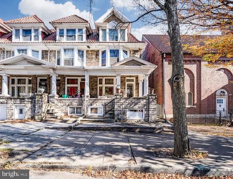 Townhouse For Sale - 915 N 4th Street<br/> READING, PA 19601