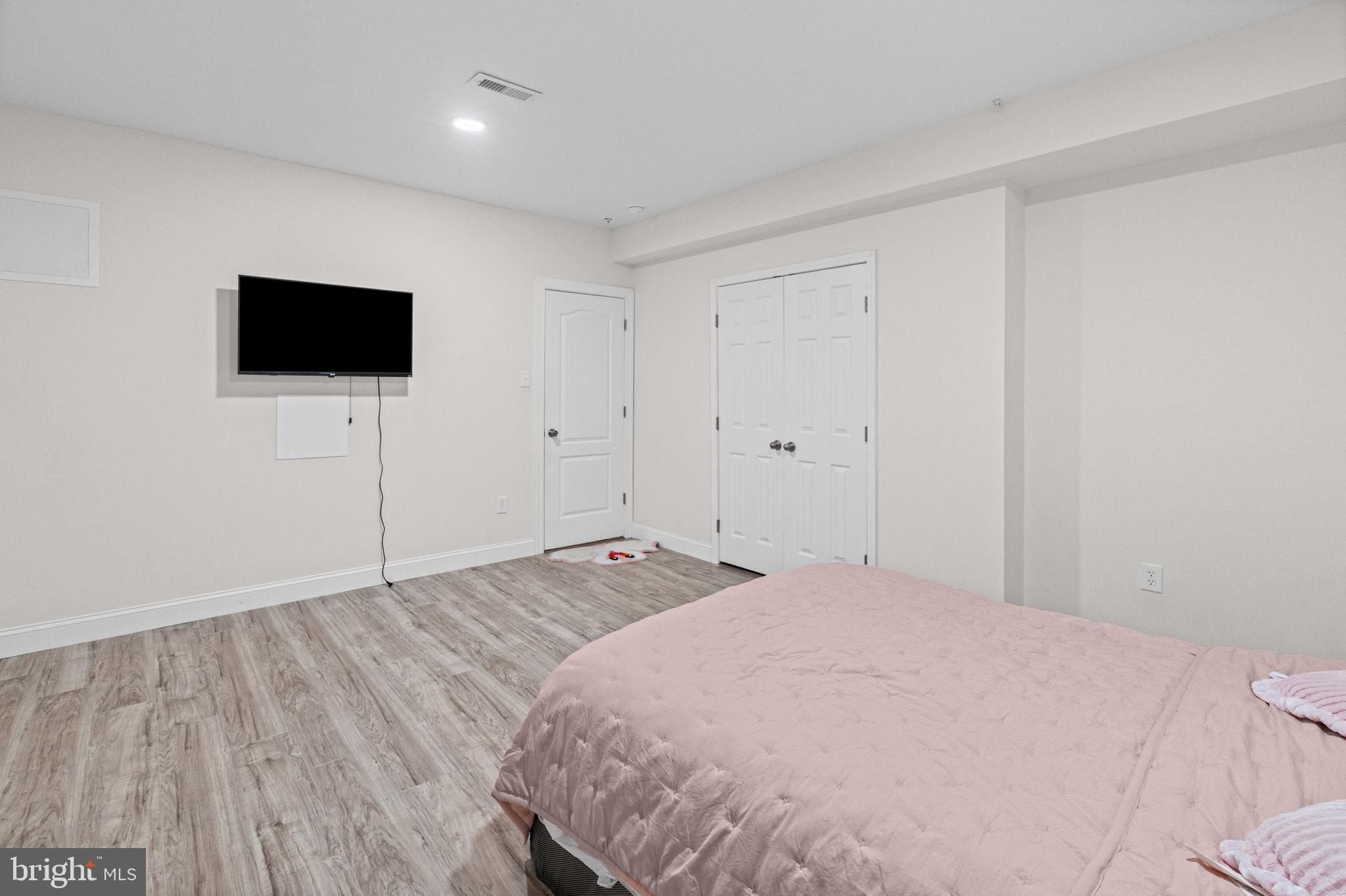 GREENLEIGH AT CROSSROADS - Residential