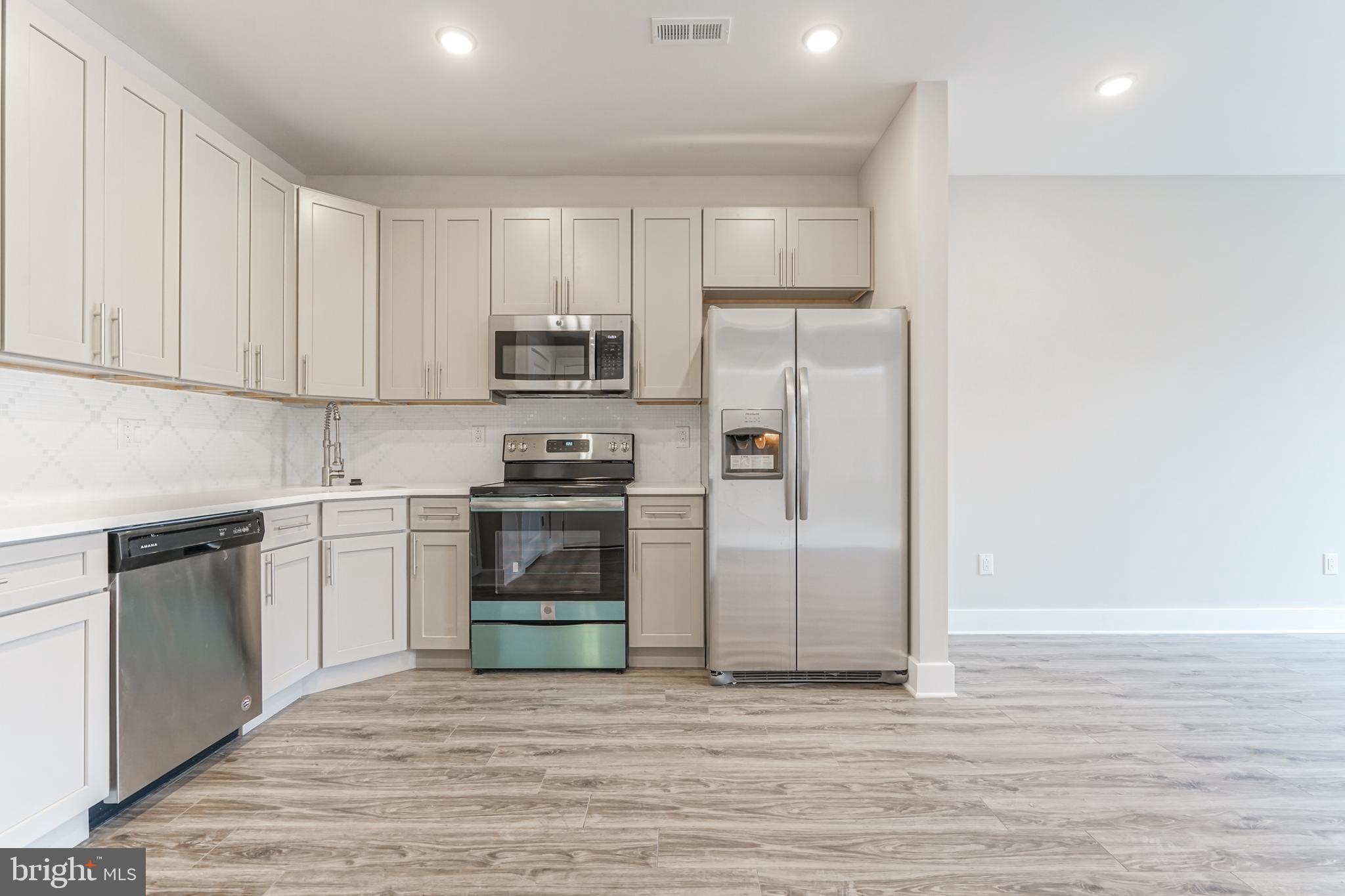 FISHTOWN - Residential Lease