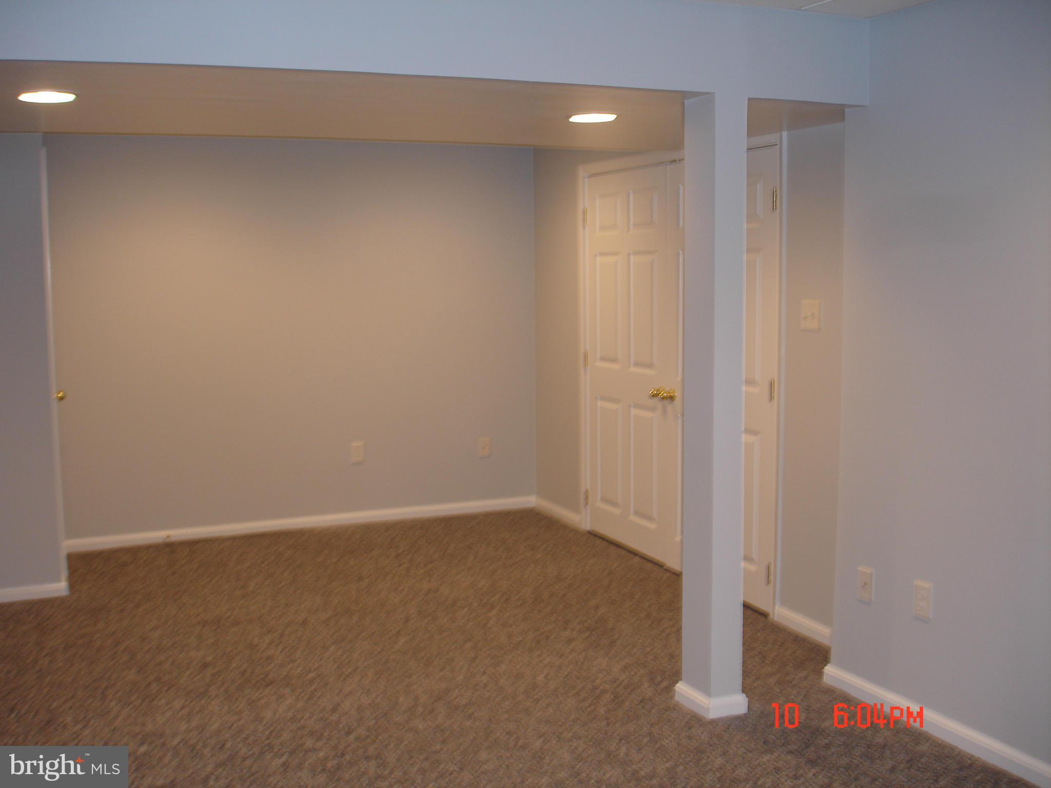 DISNEY ESTATES - Residential Lease