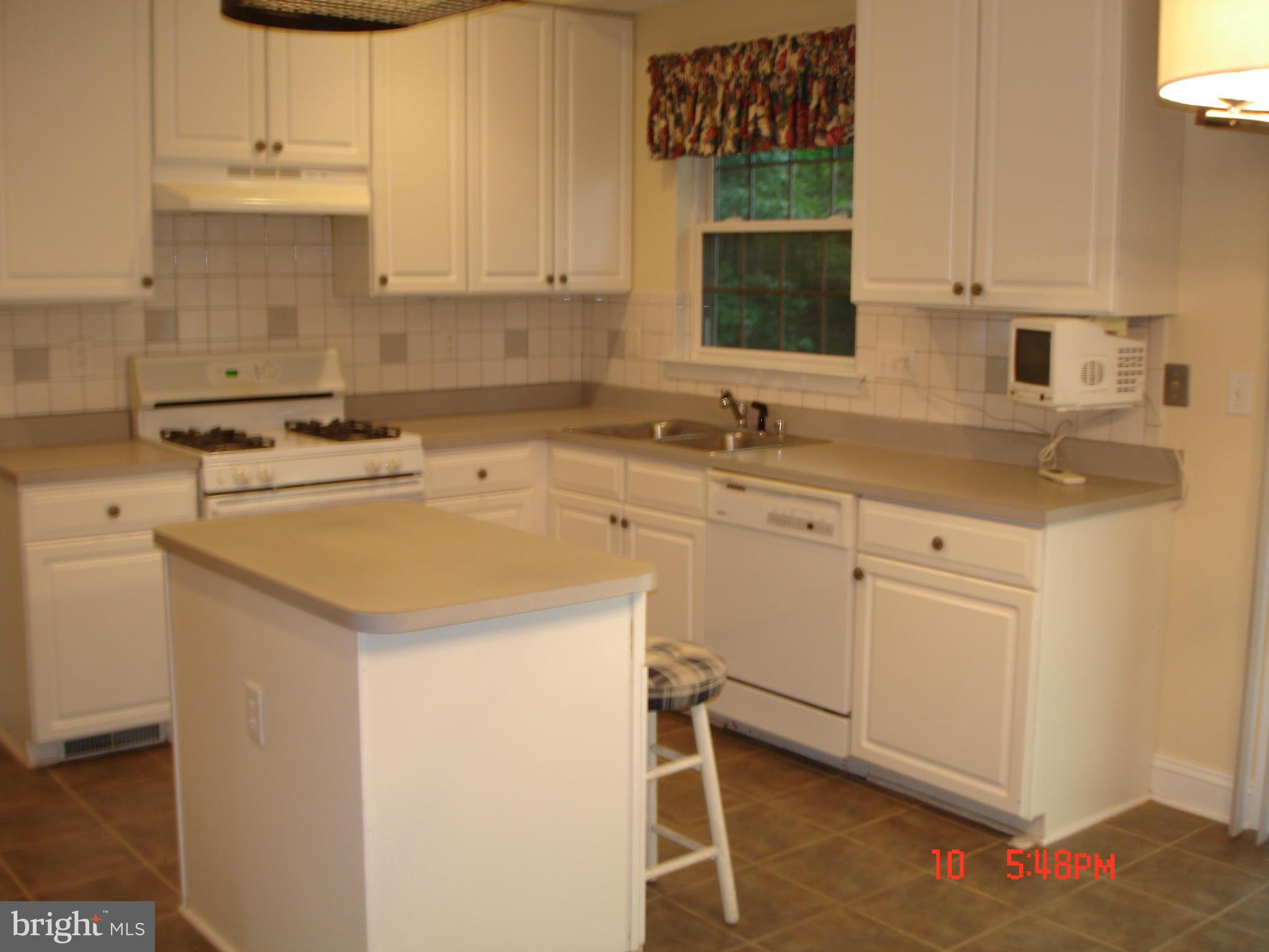 DISNEY ESTATES - Residential Lease