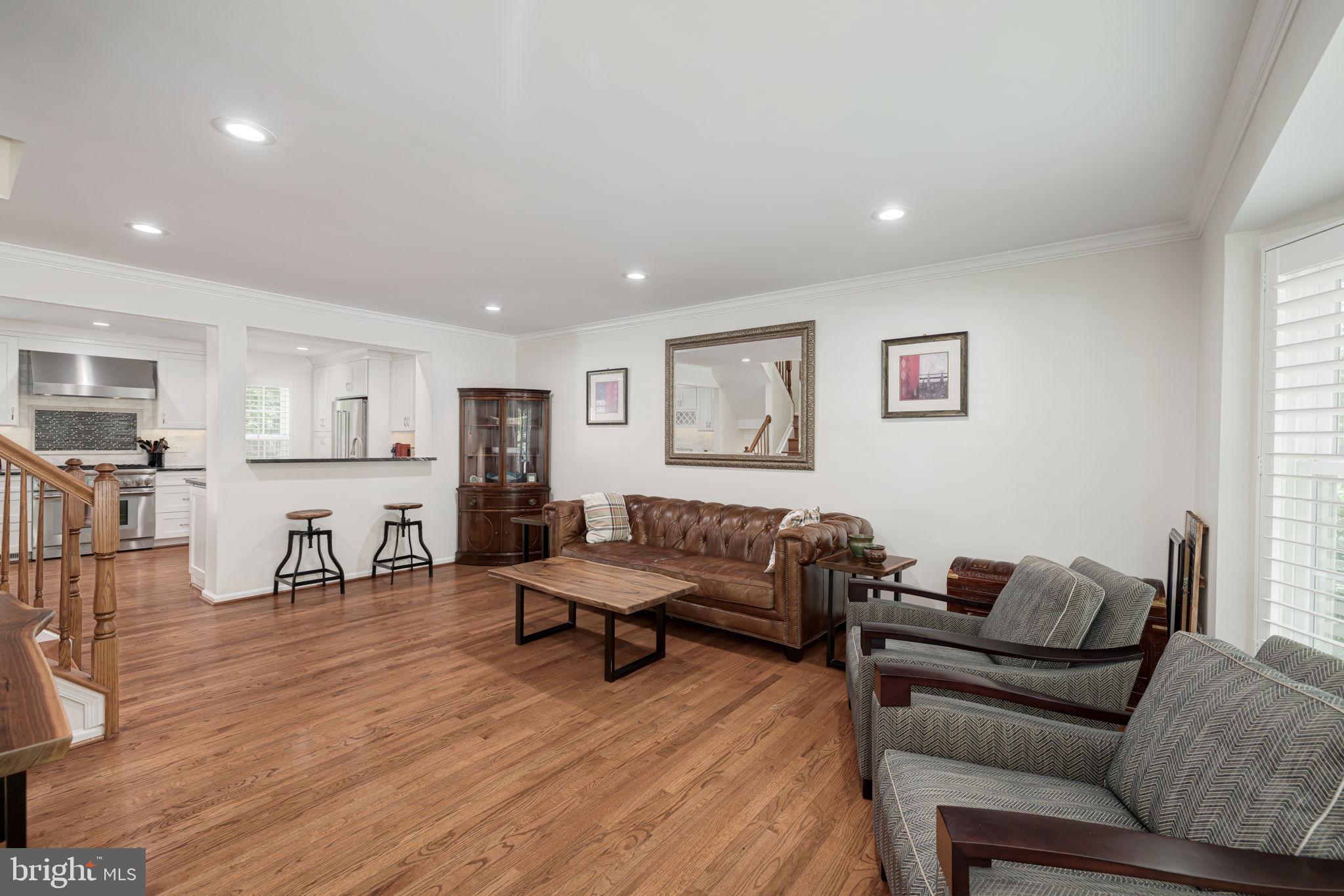 5209 DUNSTABLE LANE