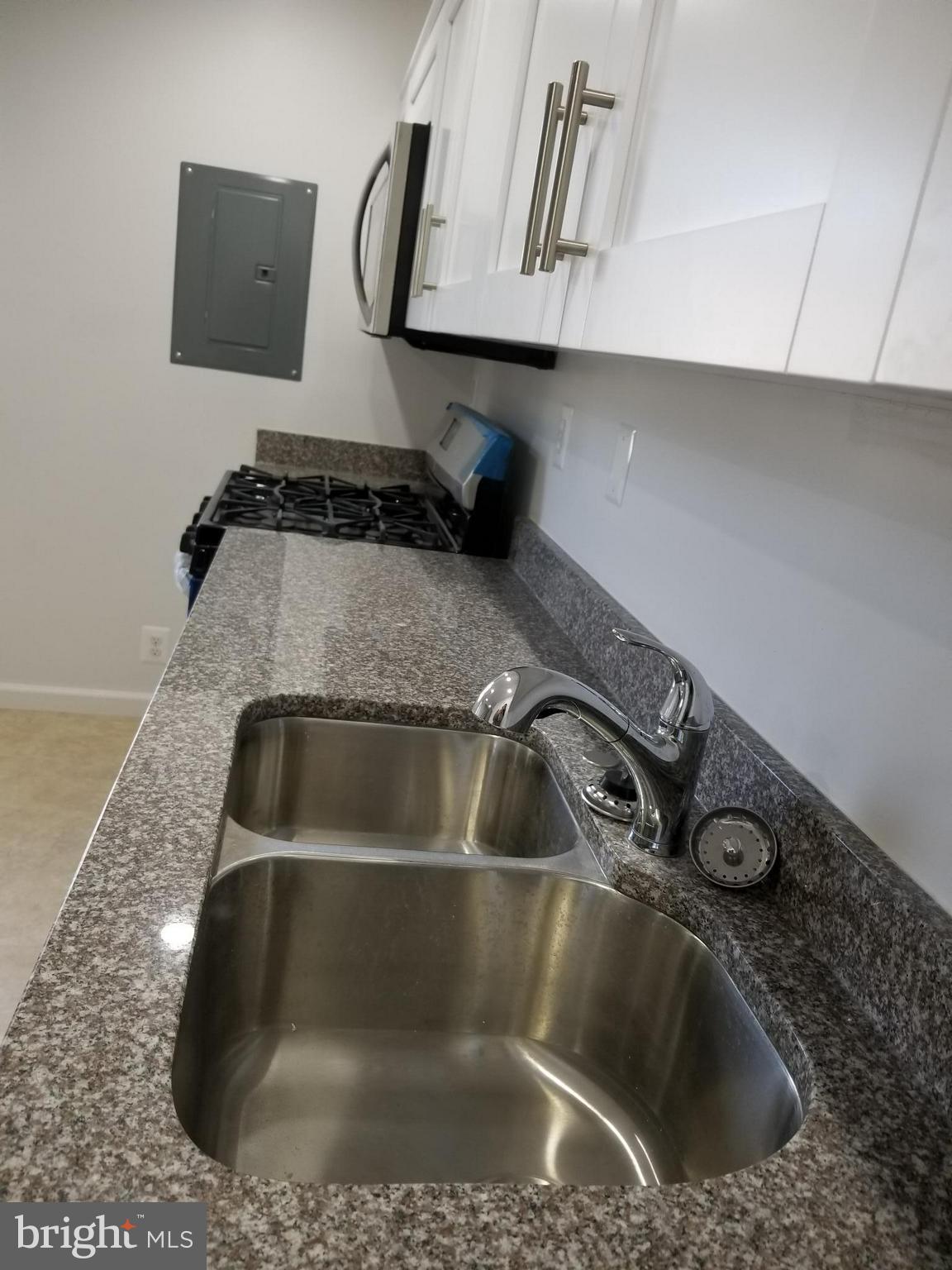 RIVERVIEW - Residential Lease