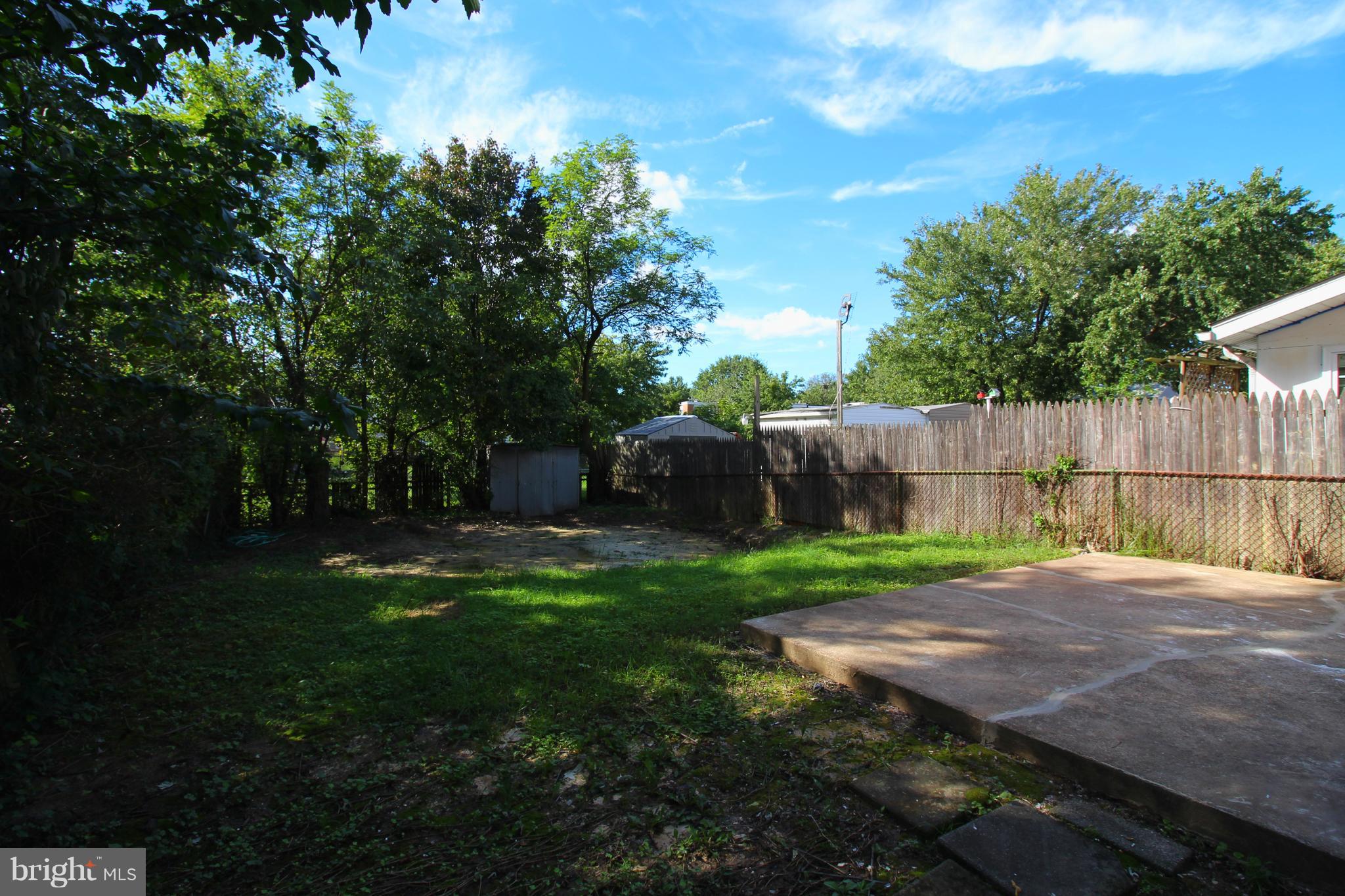 RIVERVIEW - Residential Lease