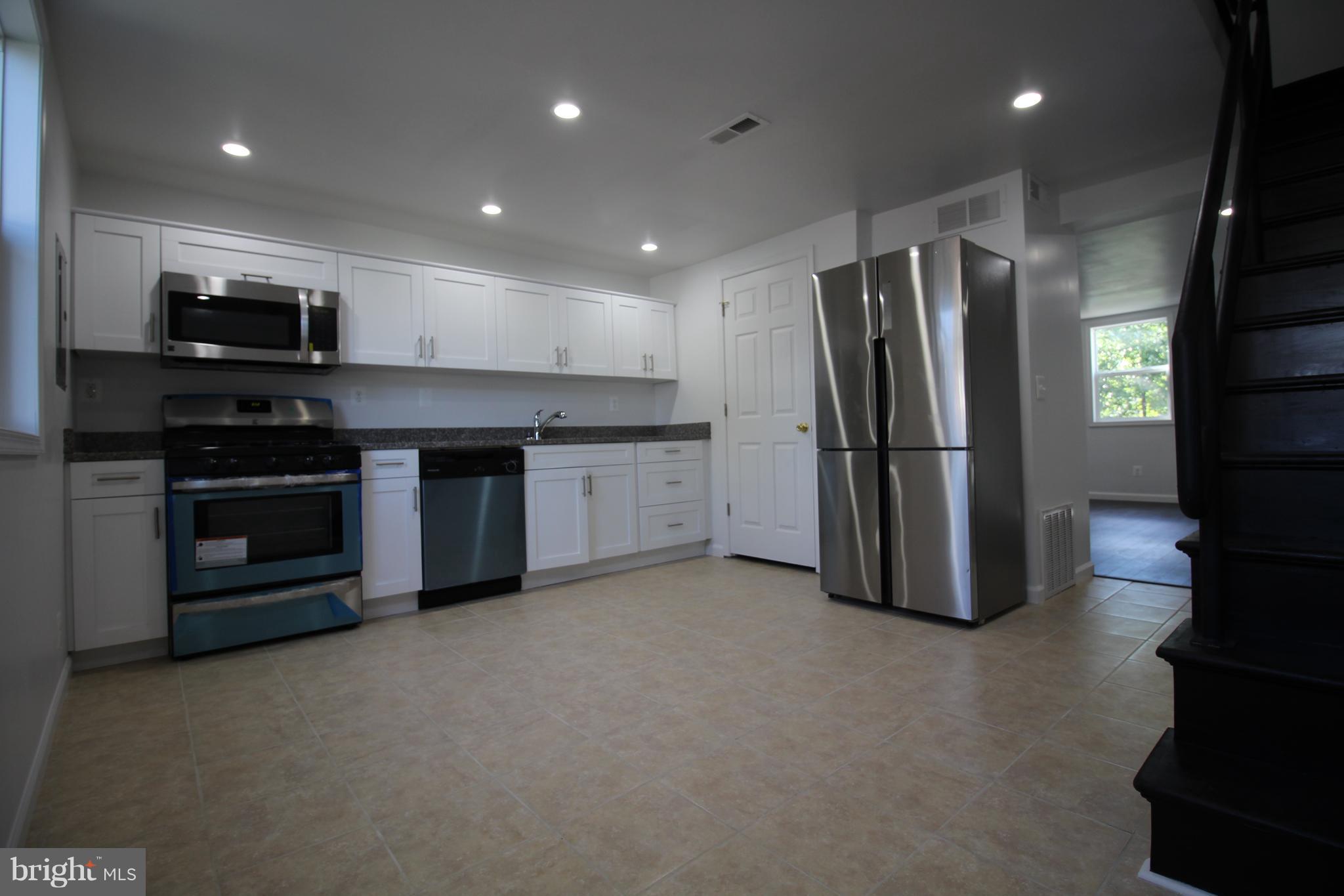 RIVERVIEW - Residential Lease