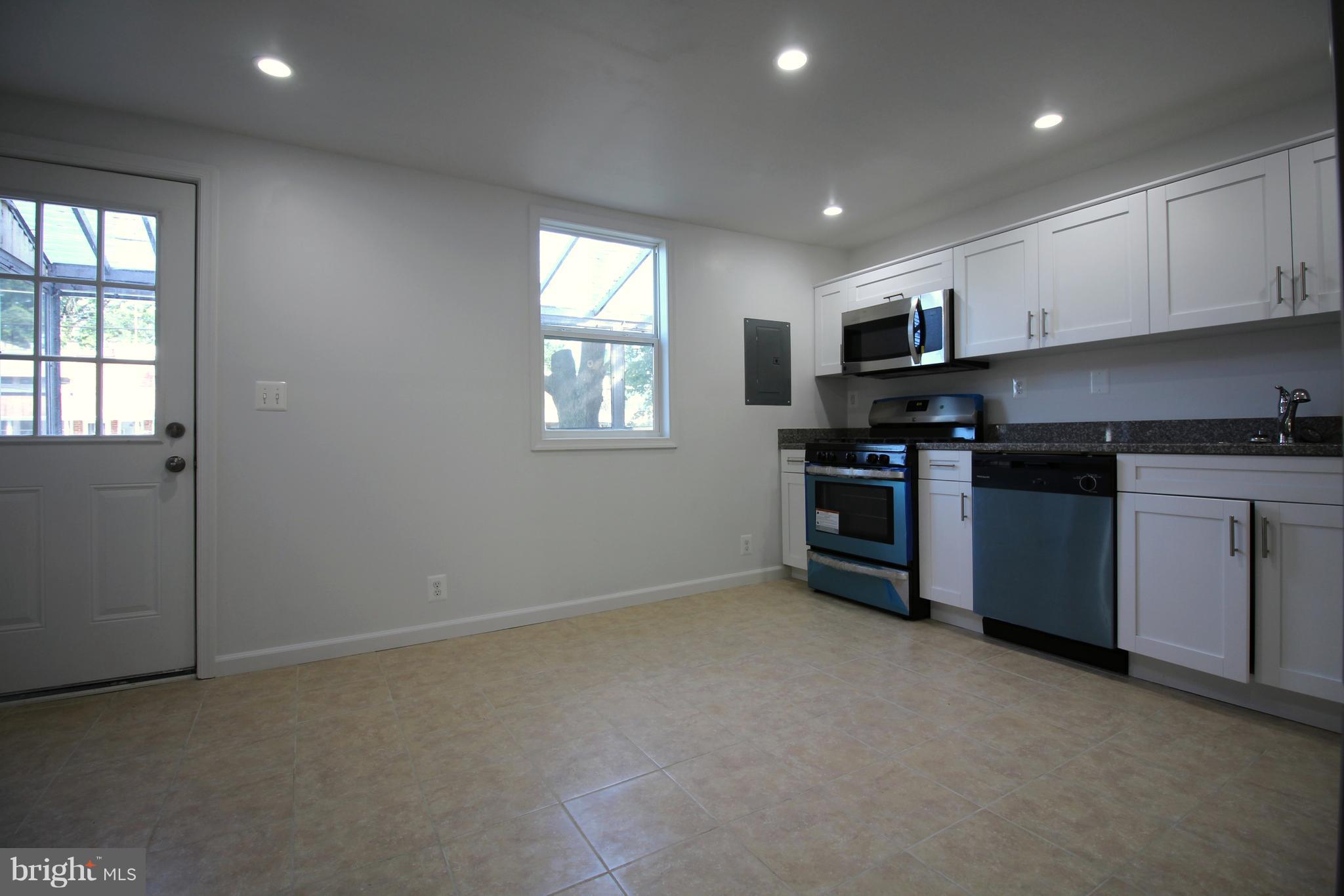 RIVERVIEW - Residential Lease