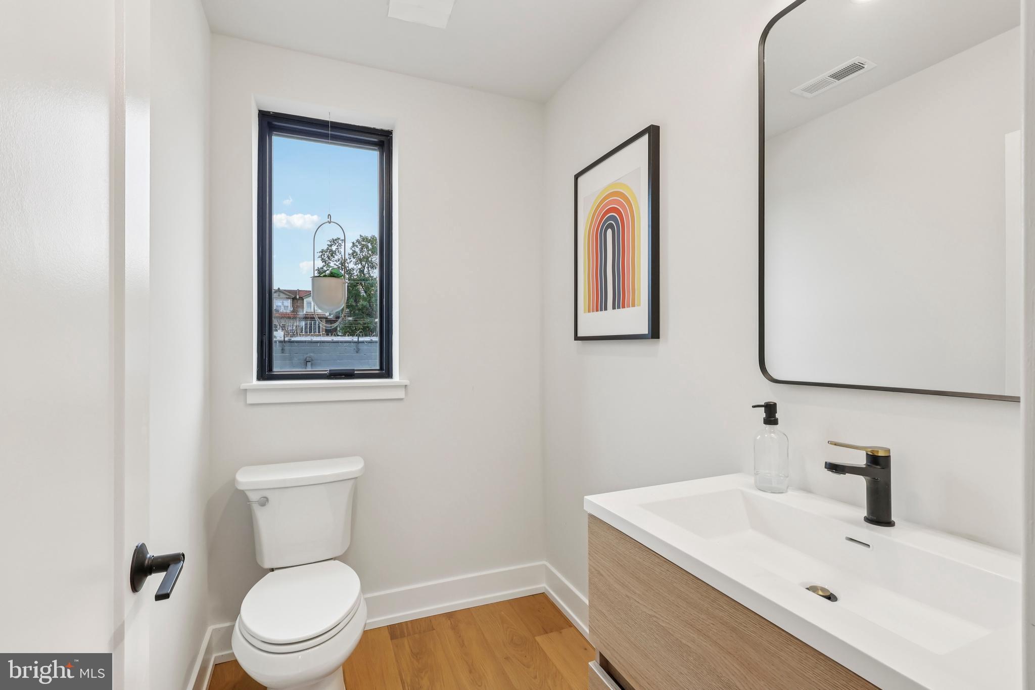 EAST FALLS - Residential