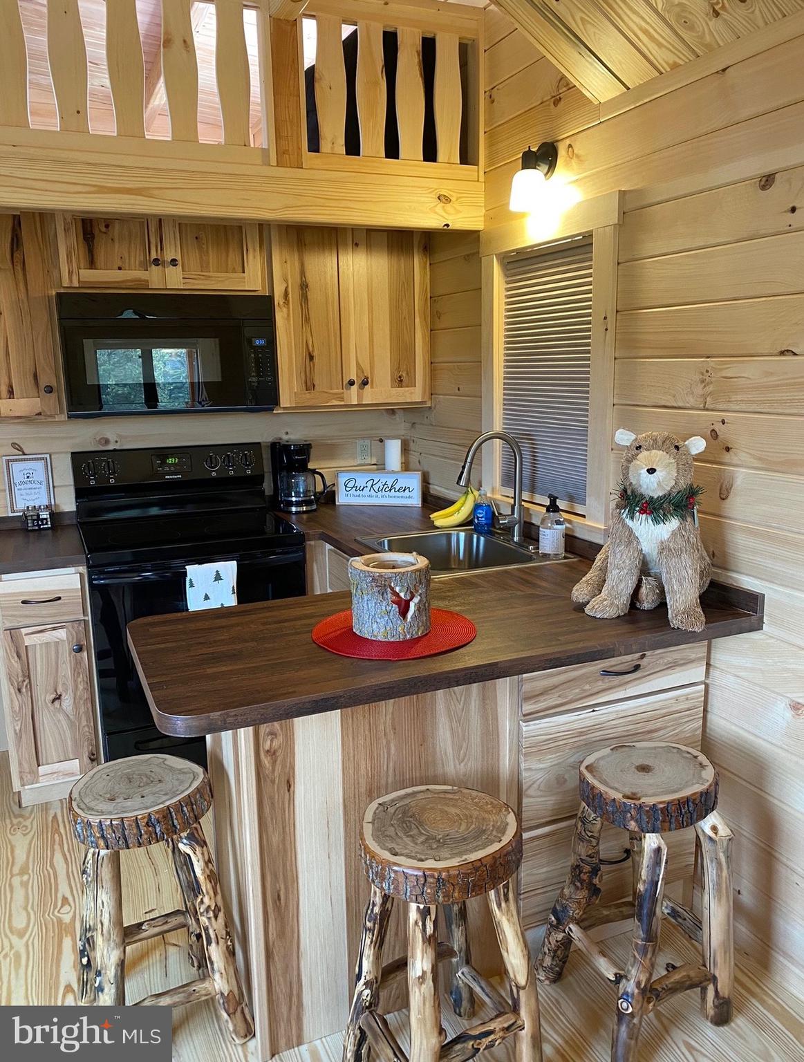 NONE UNRESTRICTED - Residential