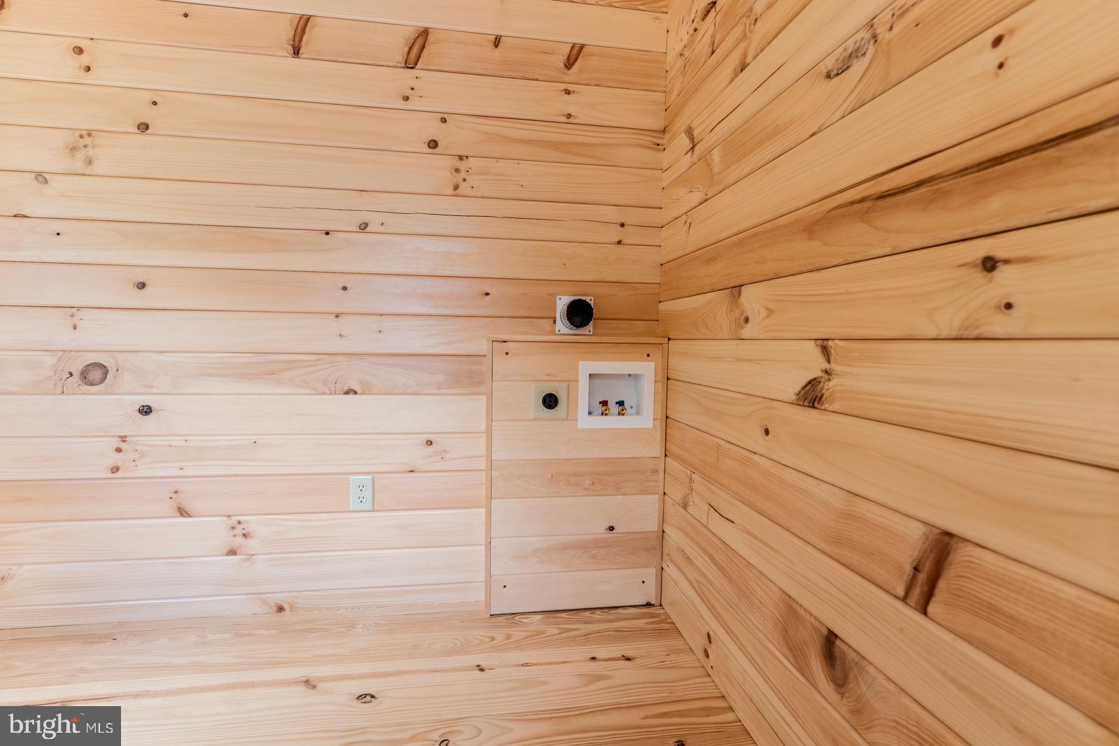 NONE UNRESTRICTED - Residential