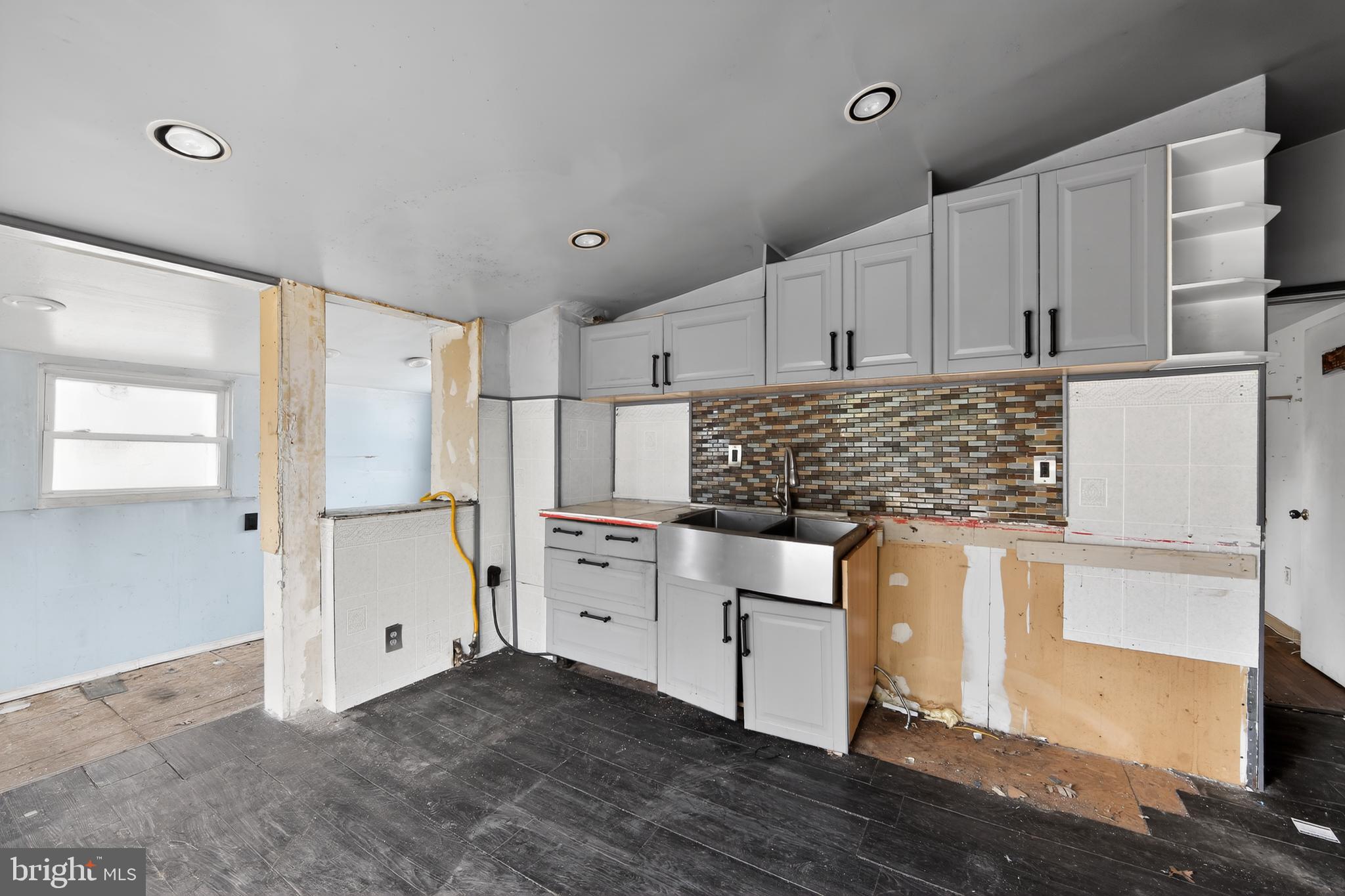 PAOLI GARDENS - Residential