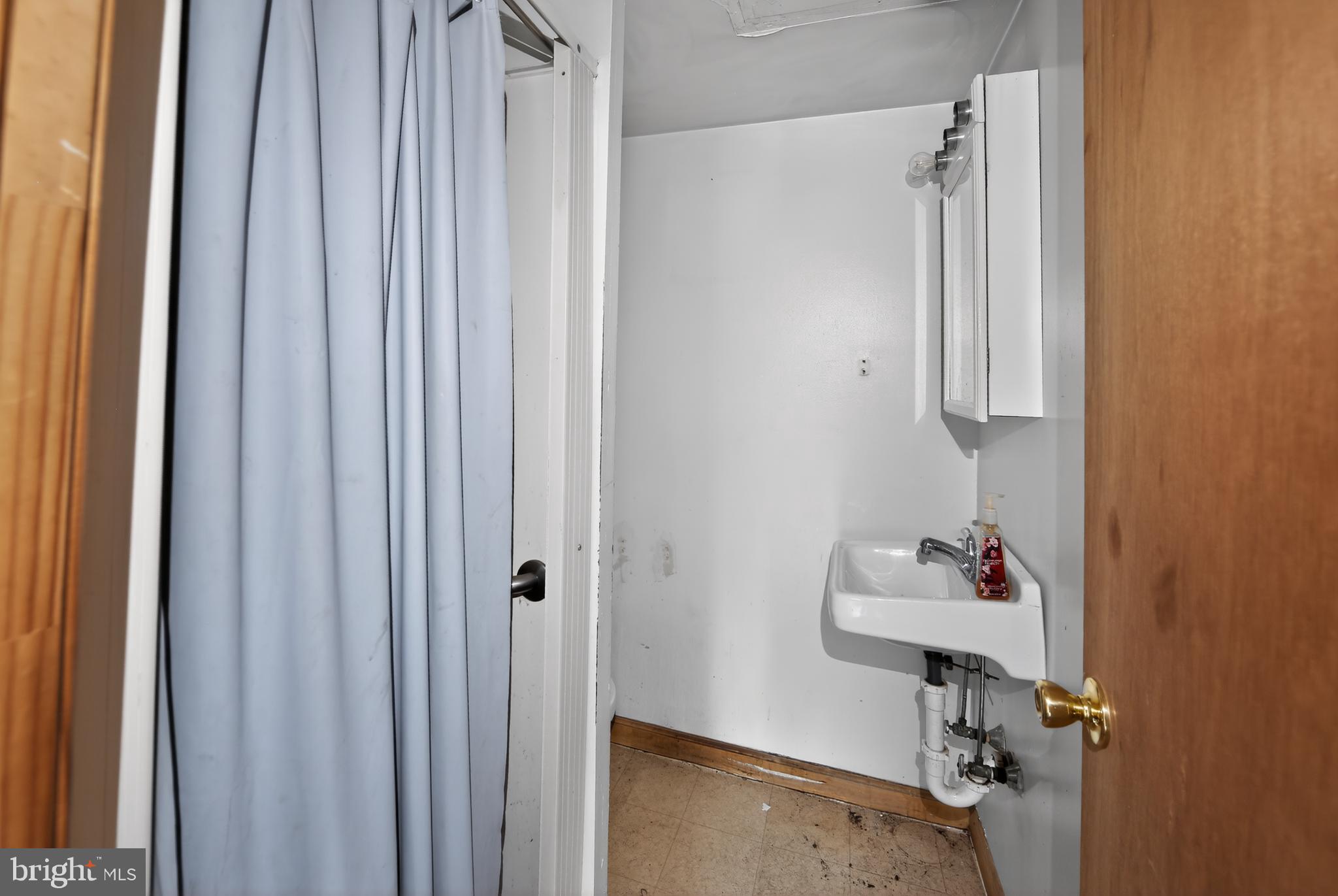 PAOLI GARDENS - Residential