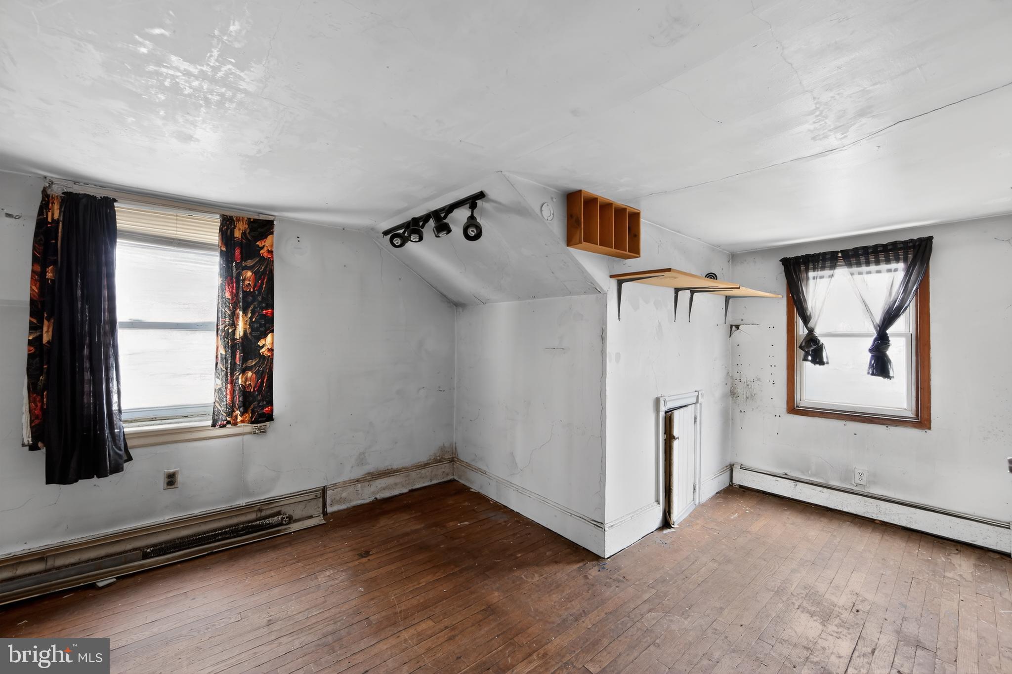 PAOLI GARDENS - Residential