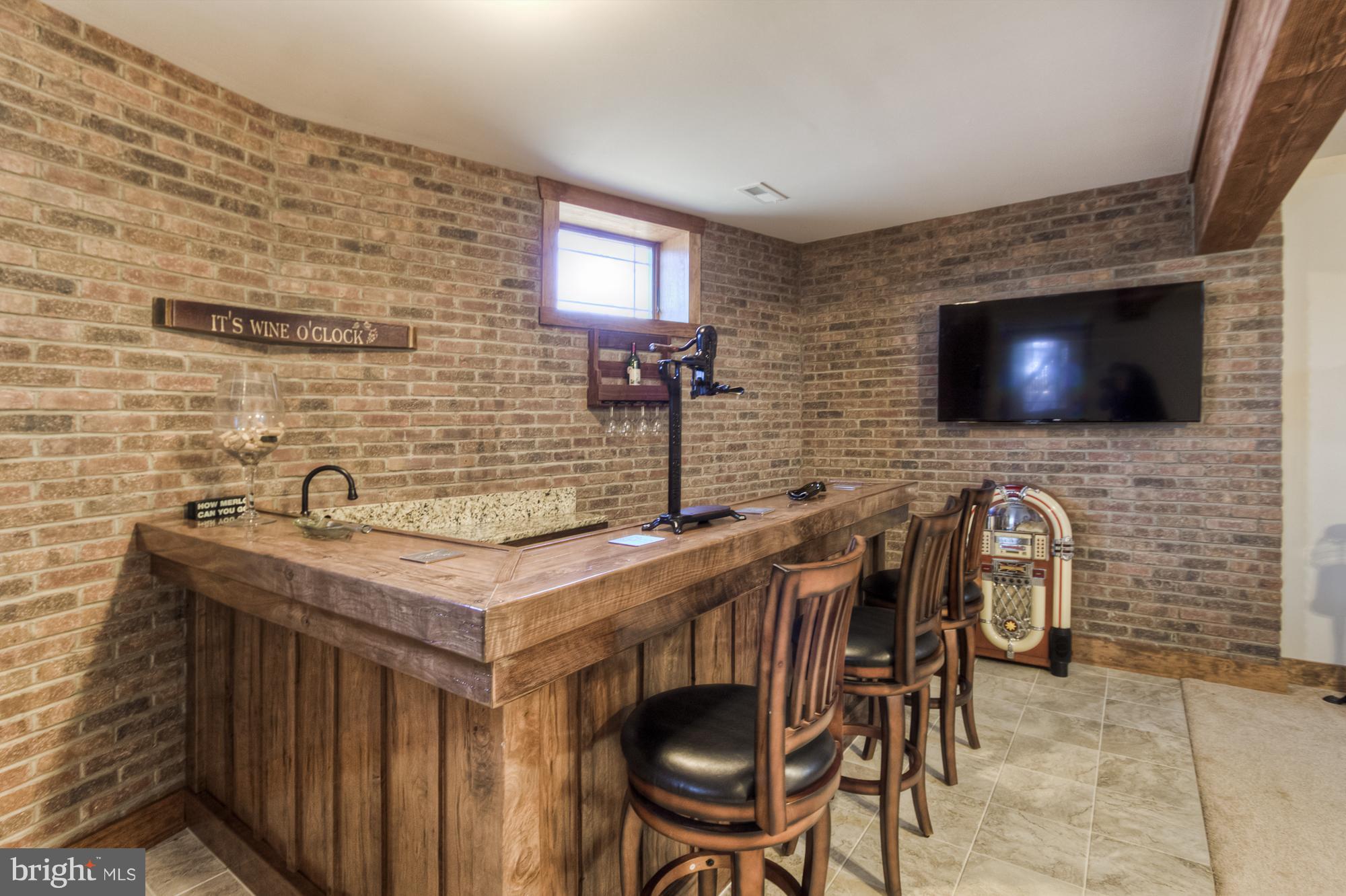 GOVERNORS POINT - Residential