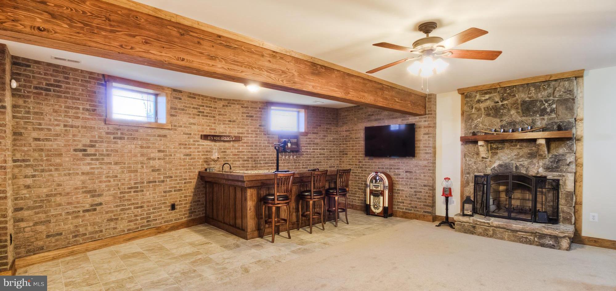 GOVERNORS POINT - Residential