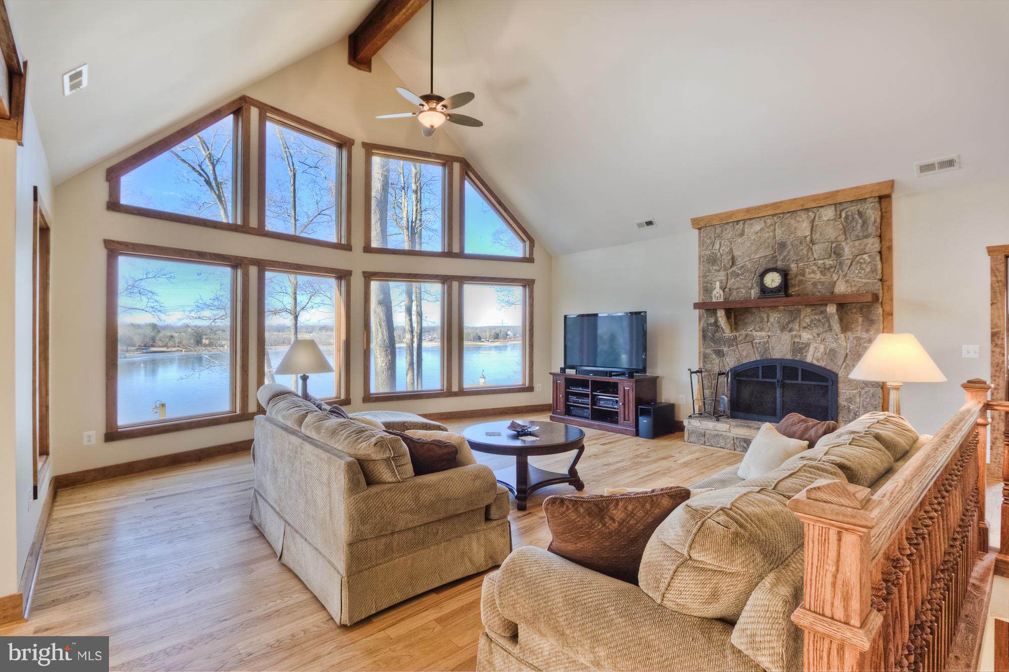 GOVERNORS POINT - Residential