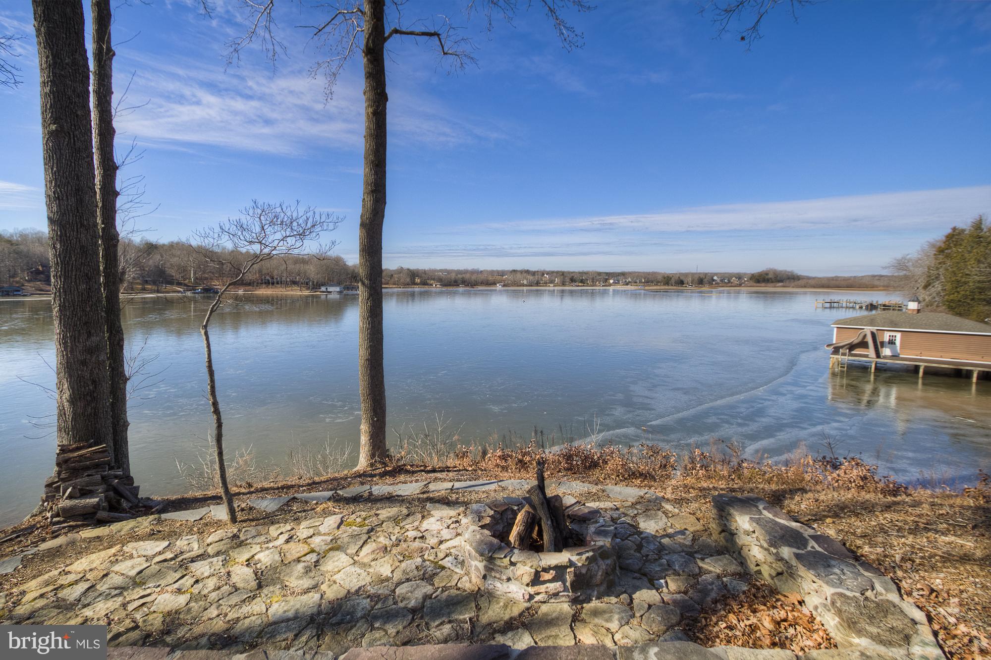 GOVERNORS POINT - Residential