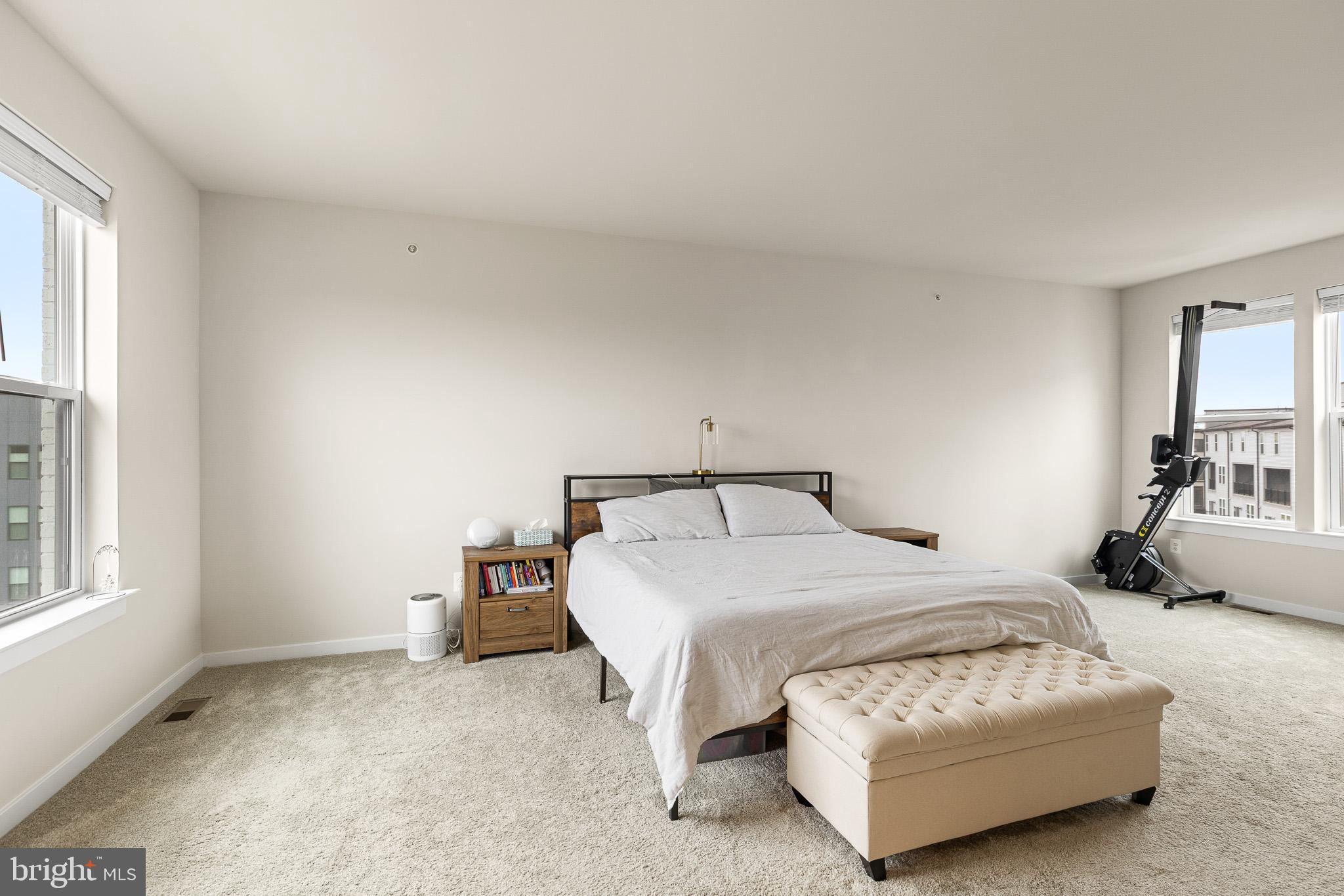 ASHBURN STATION - Residential